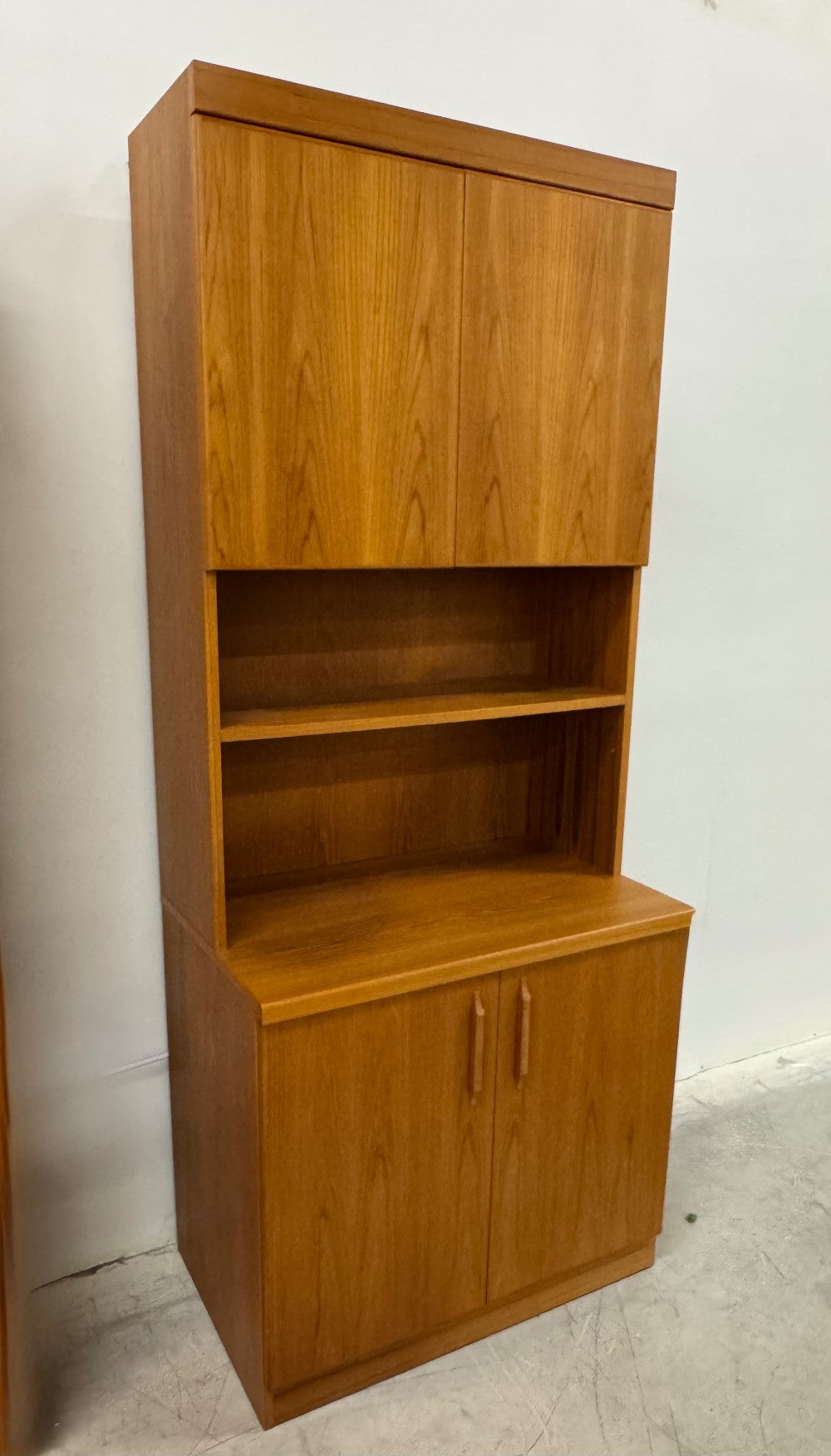 Vintage MCM Teak Bookshelf|817