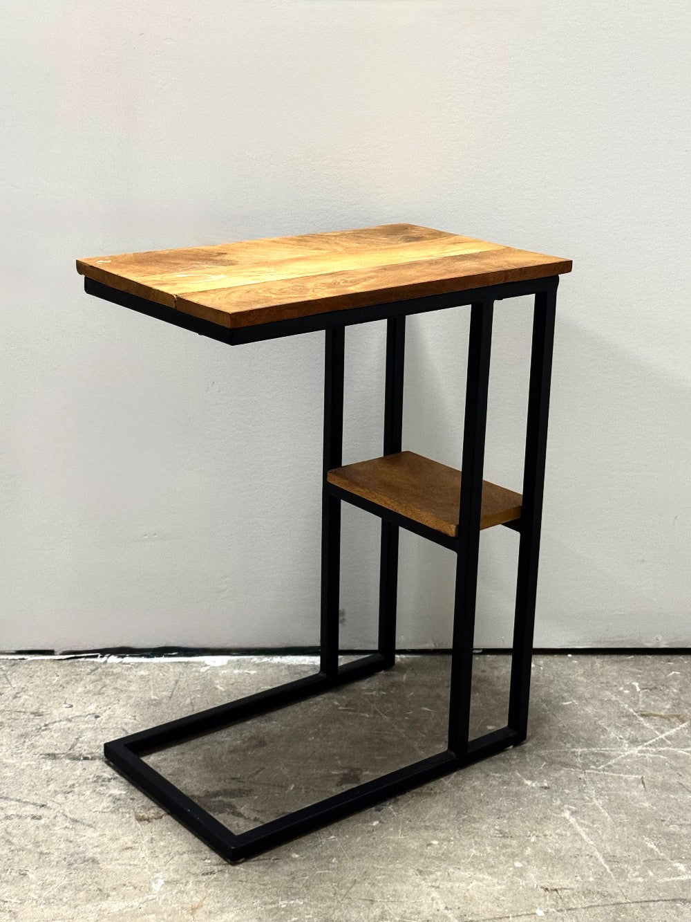 Industrial L-shaped Side Table (19"L x 12"D x 25"H)|7253