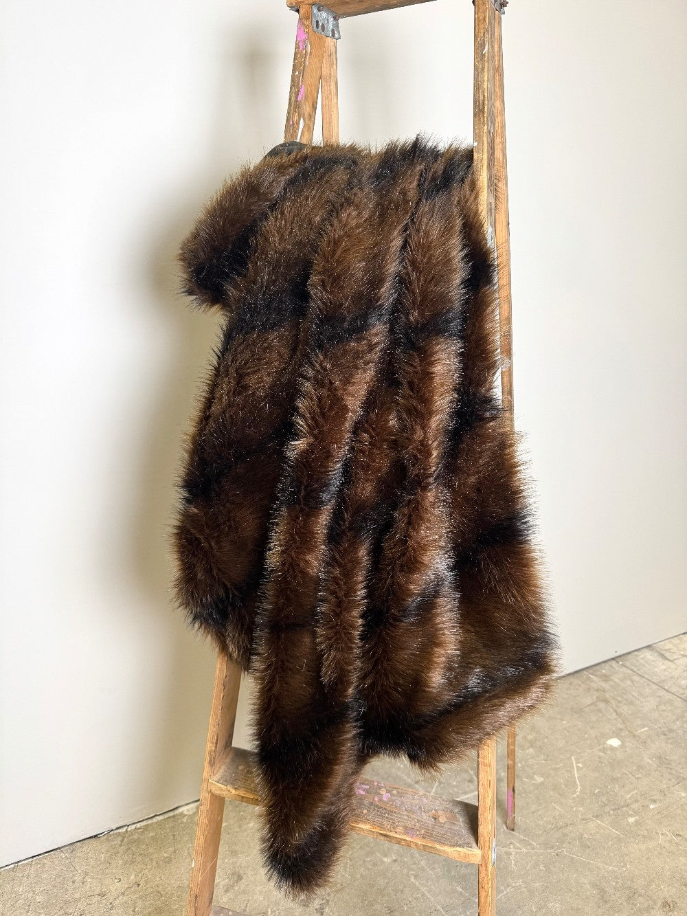 PIER 1 Faux Fur 50" x 60" Throw|7605
