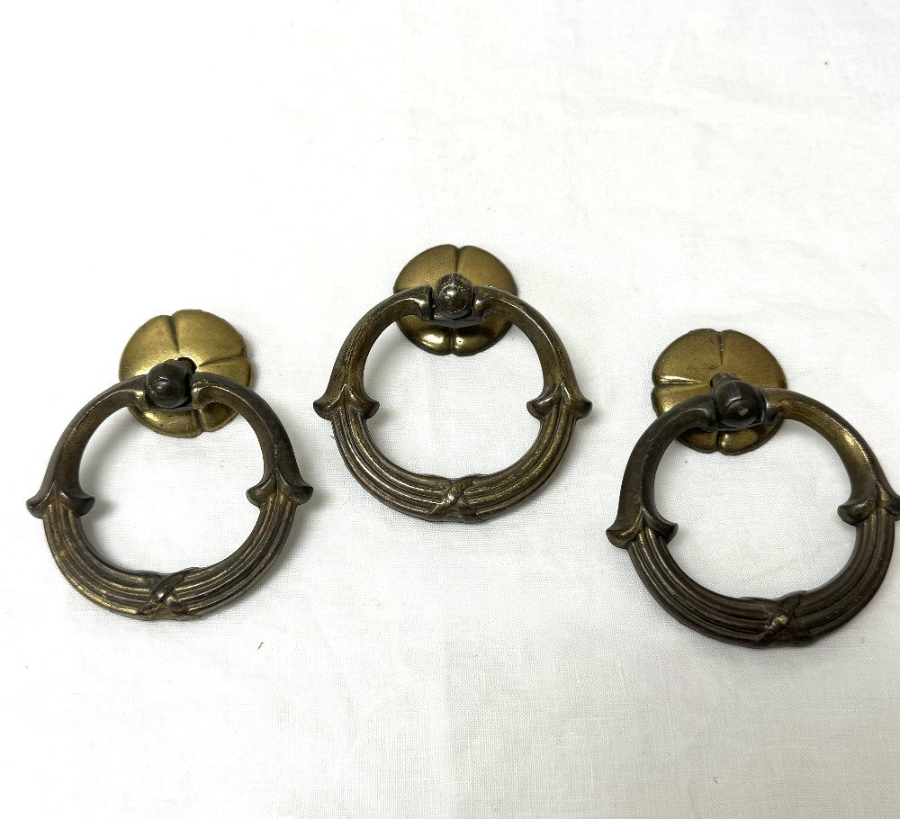 Antique Brass Ribbon & Reed 4" Drop Pulls Set of 3|2882