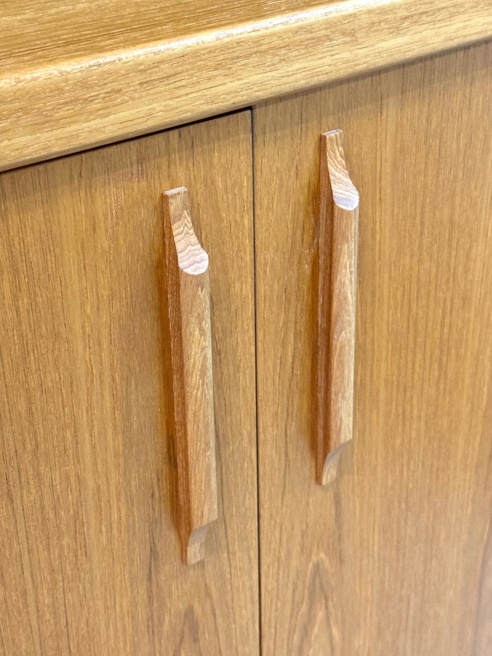 Vintage MCM Teak Bookshelf|819