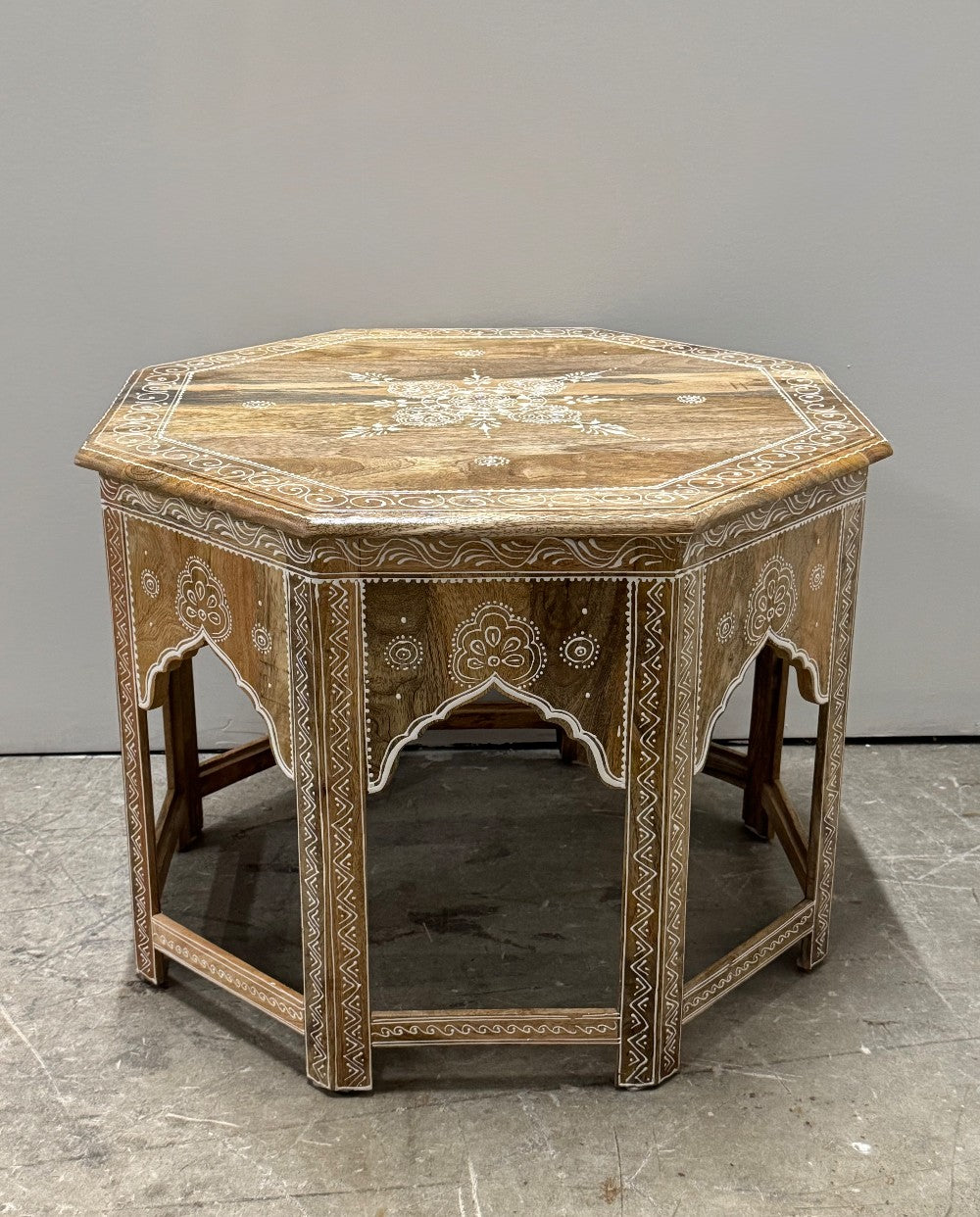 Moroccan Side Table (27"W x 27"D x 20"H)|6577