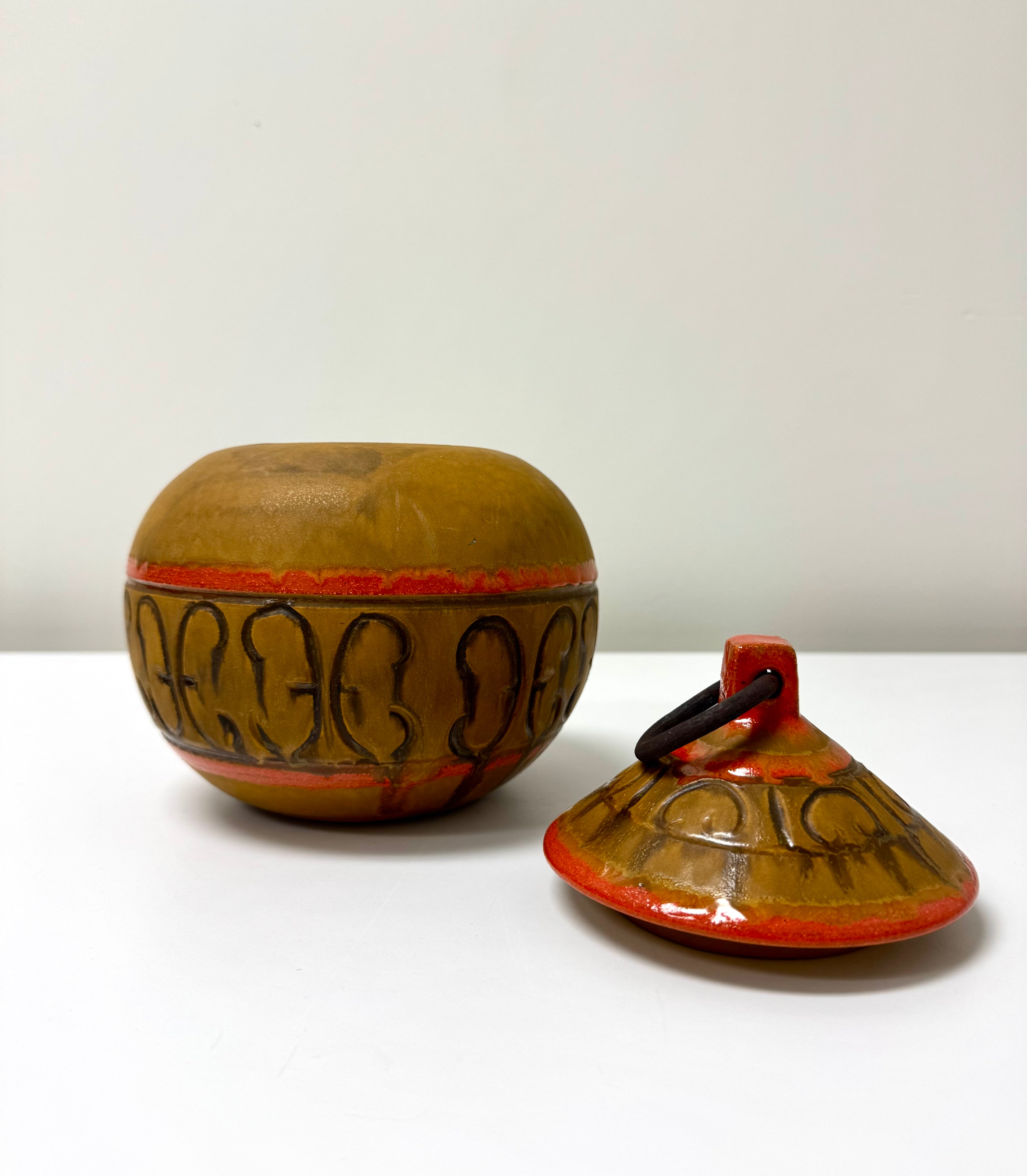 GLOBAL VIEWS 'Barcelona' Lidded Pot