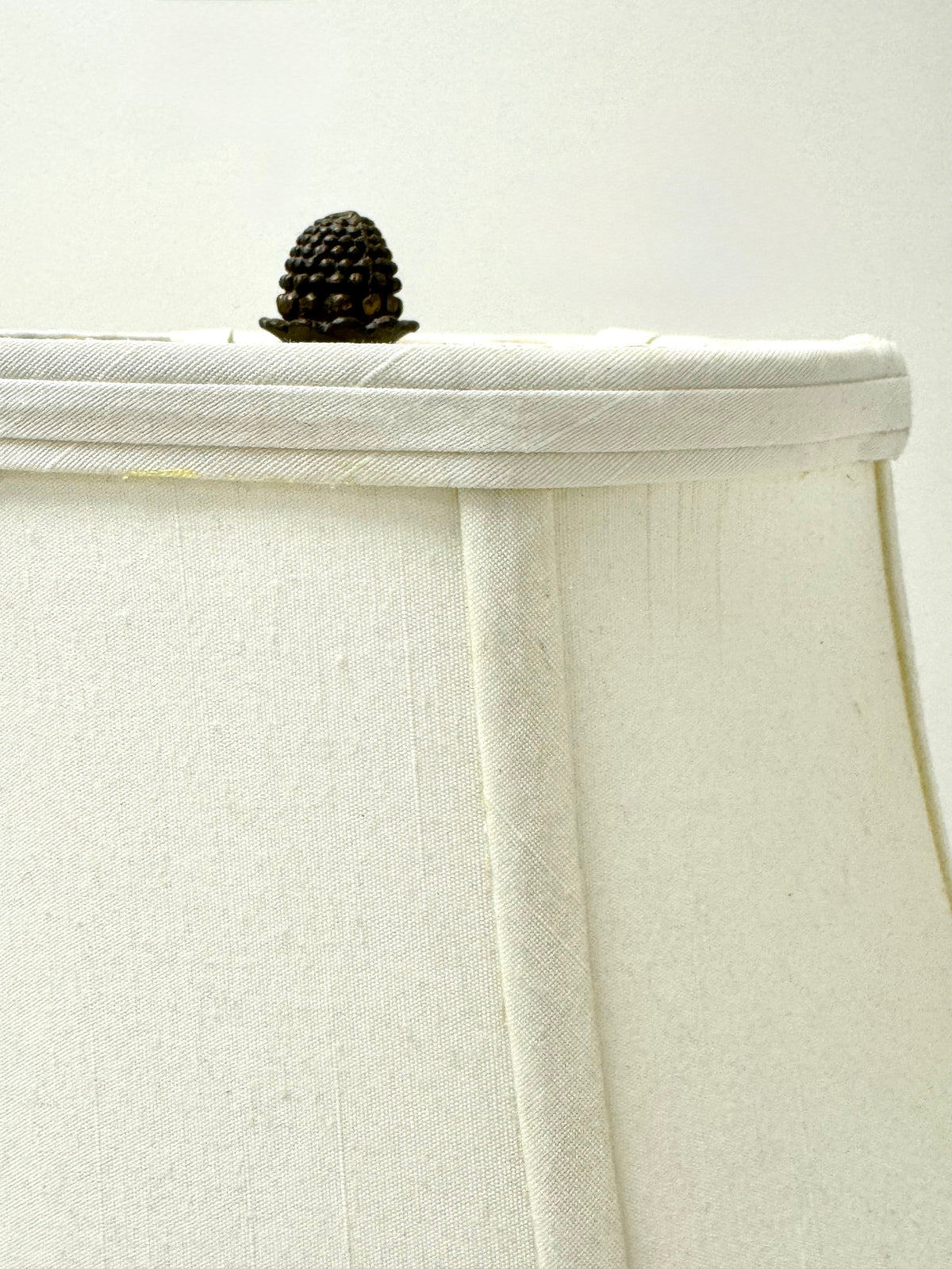 Vintage BOMBAY Chinoiserie Bedside Lamp