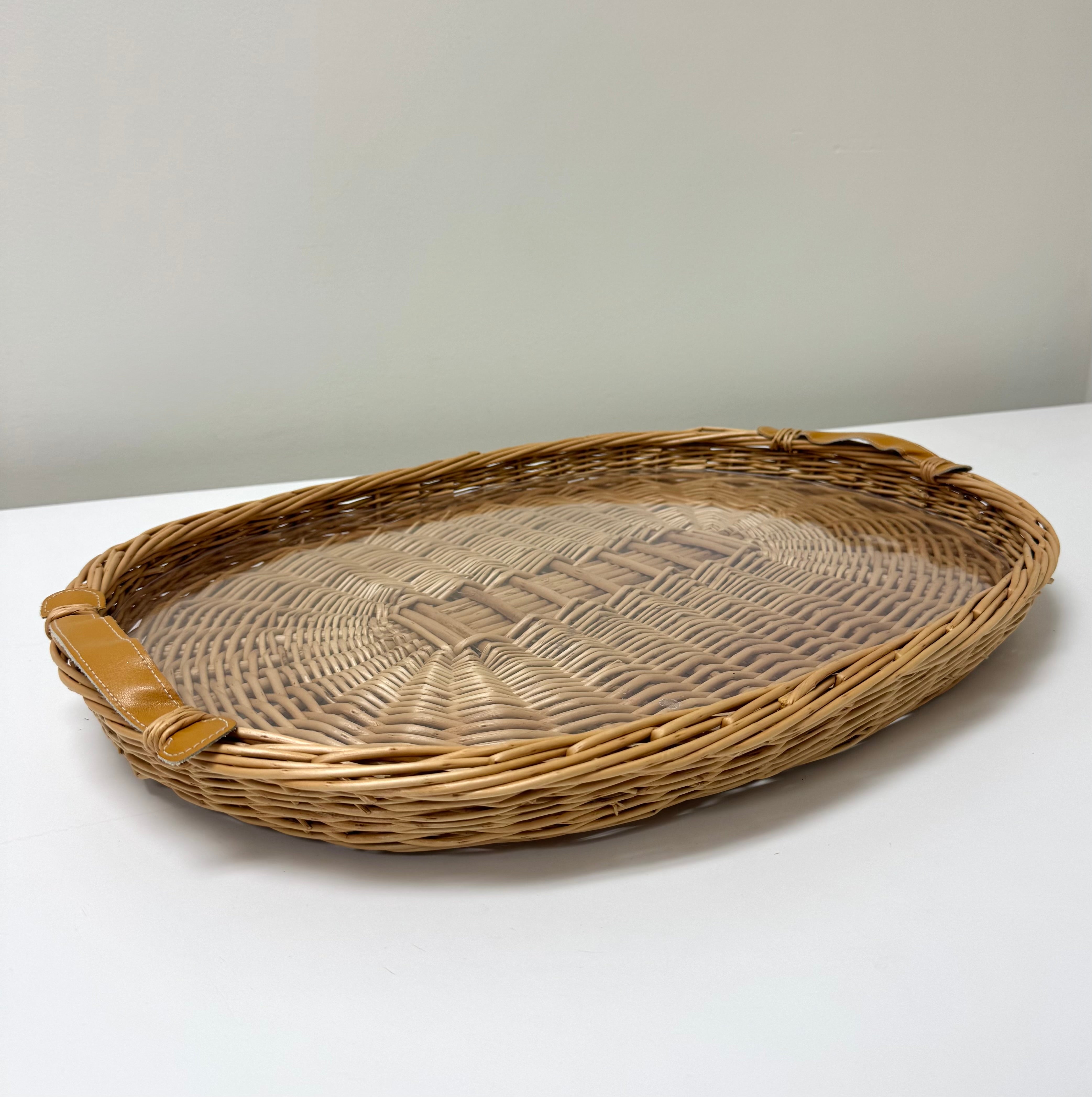 Natural Wicker 22" Tray with Plexi Insert