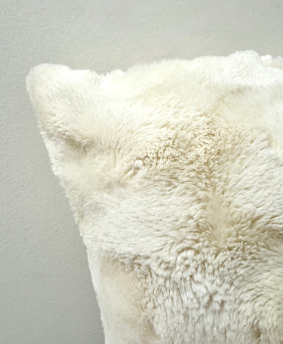 Cream Faux Fur 16" Pillow