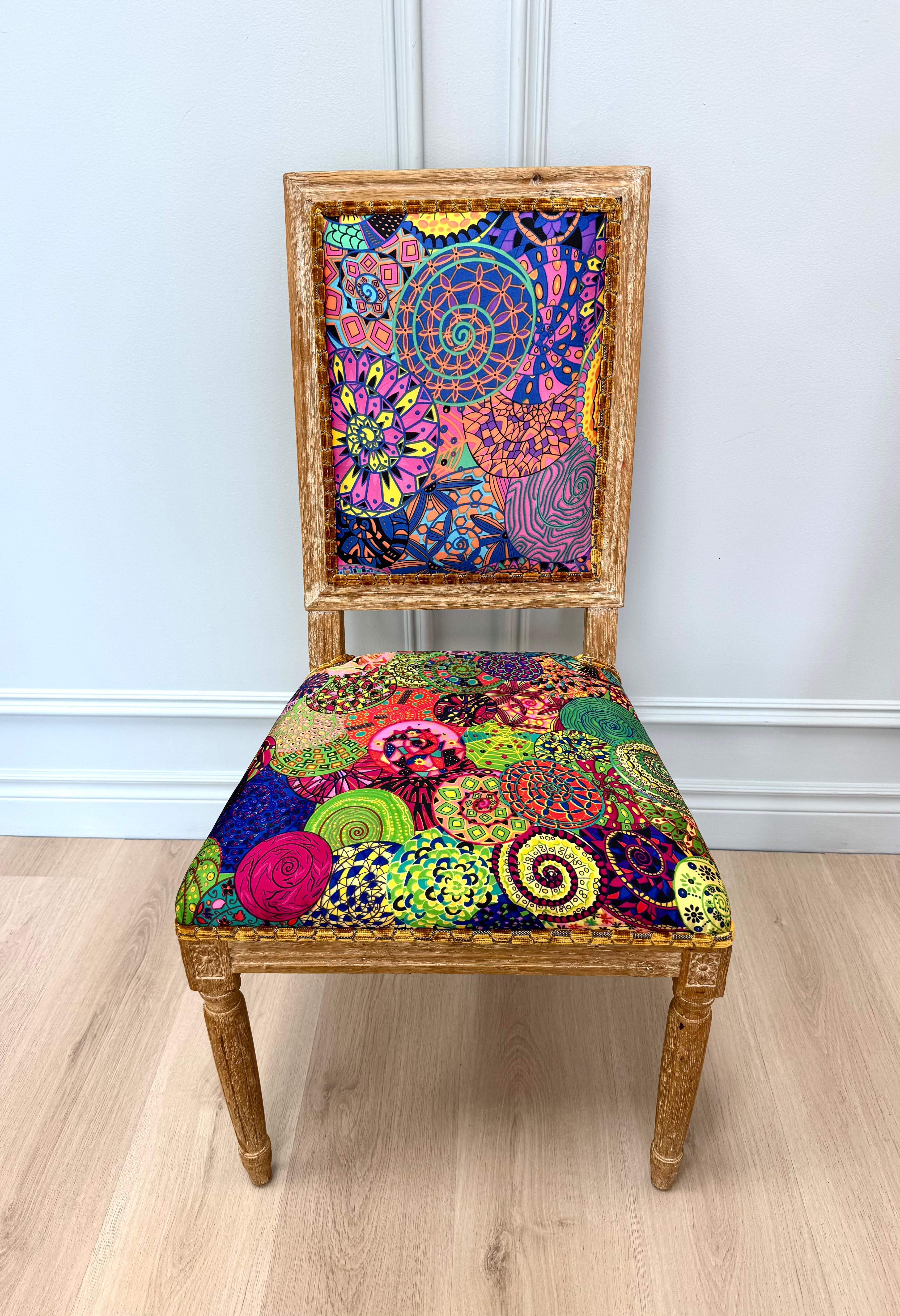 Louis Dining Chairs with Vibrant Upholstery Set of 4