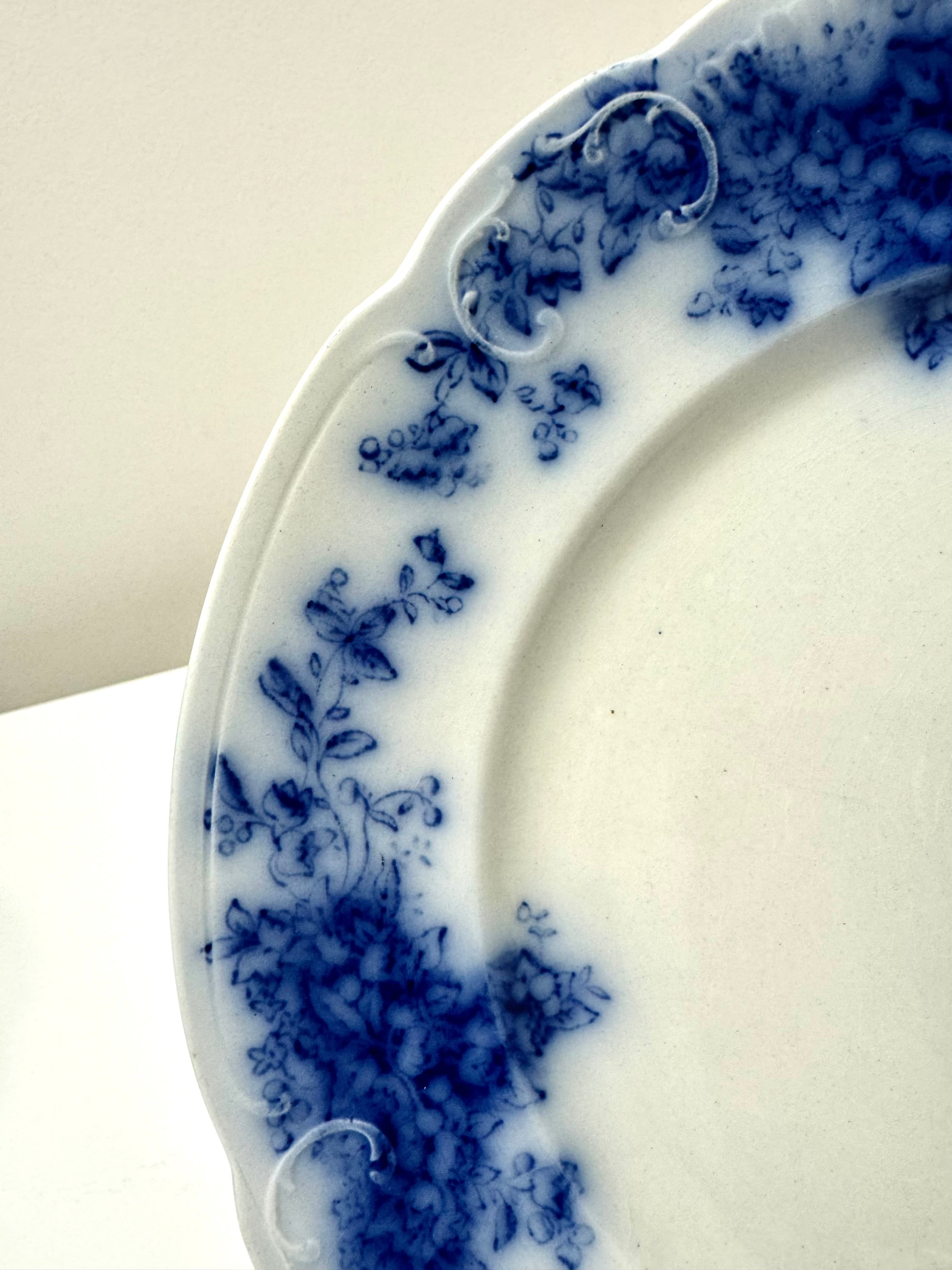 Vintage HOLLINSHEAD & KIRKHAM Flow Blue 'Lily' 10" Plate