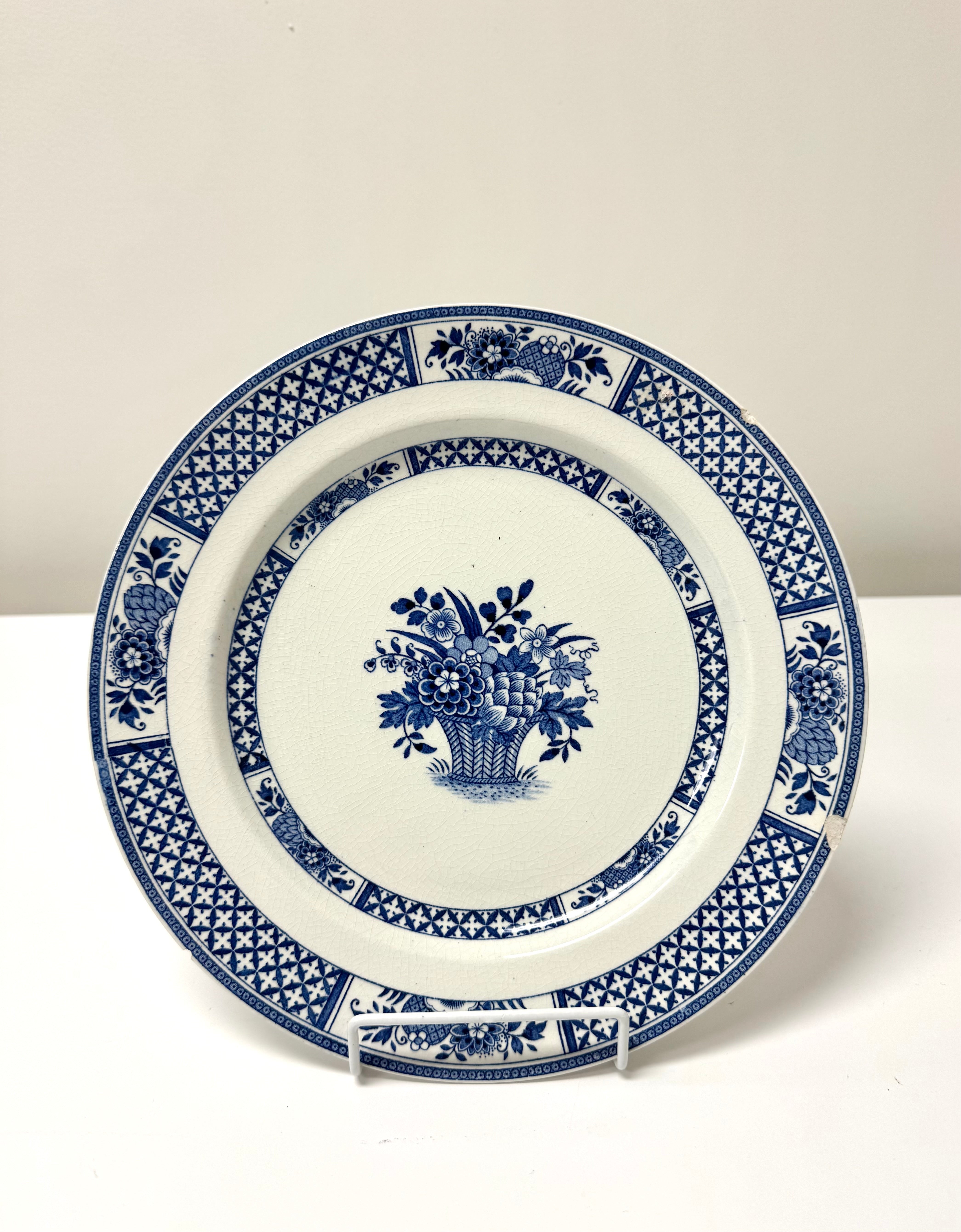 Vintage BOOTH'S 'Nankin' 10-1/2" Plate