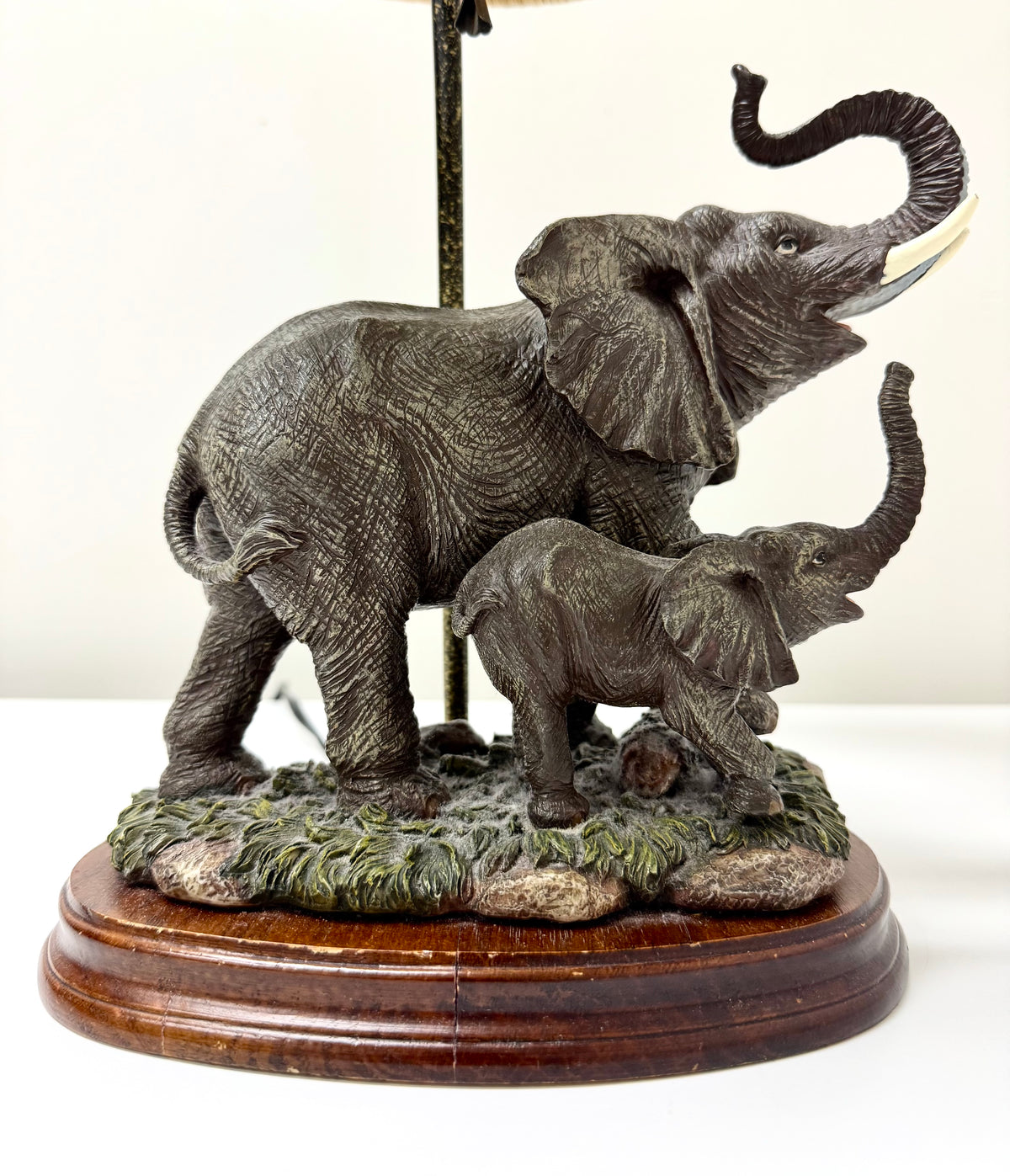 Elephants Lamp