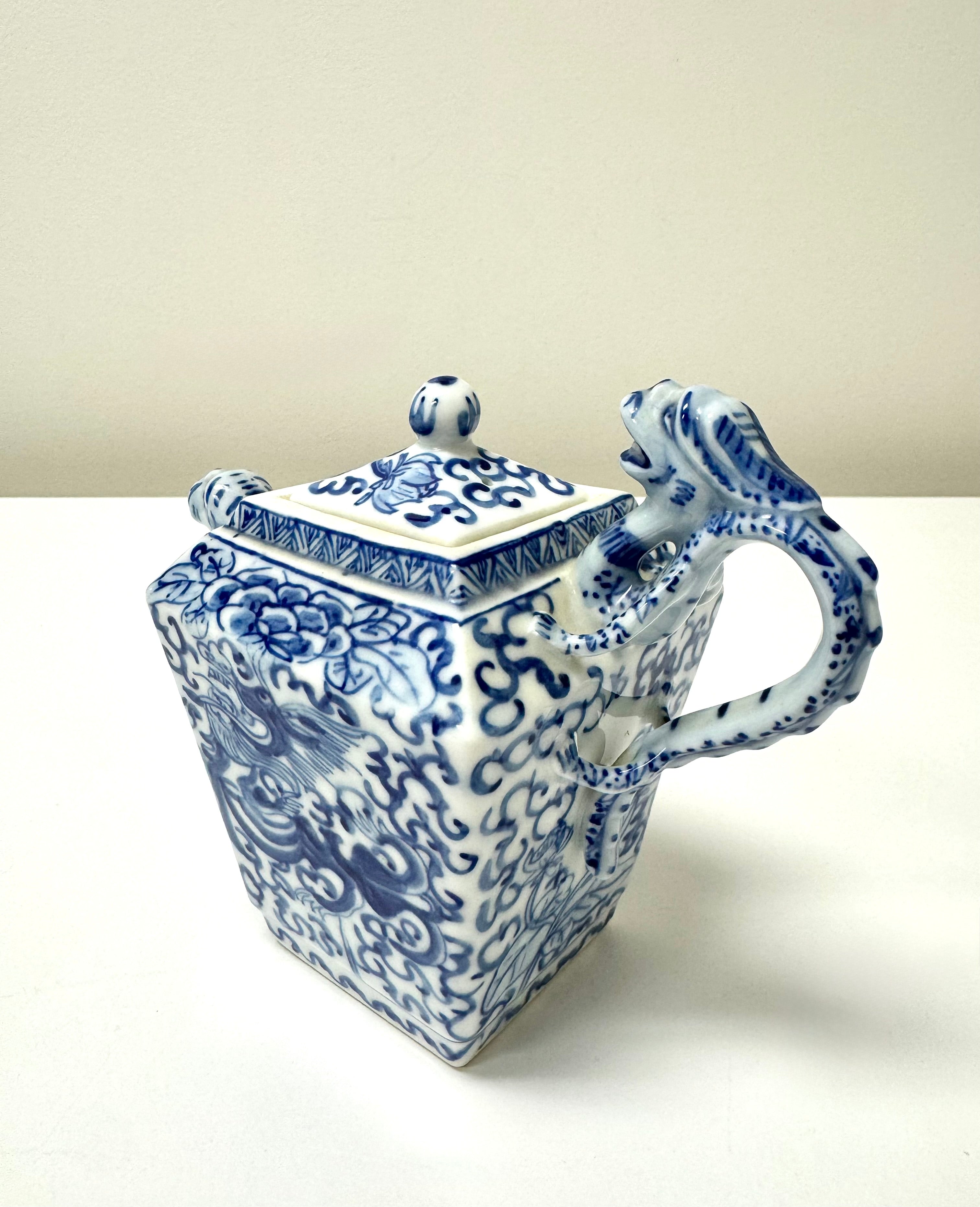 Vintage Chinese Foo Dog Teapot