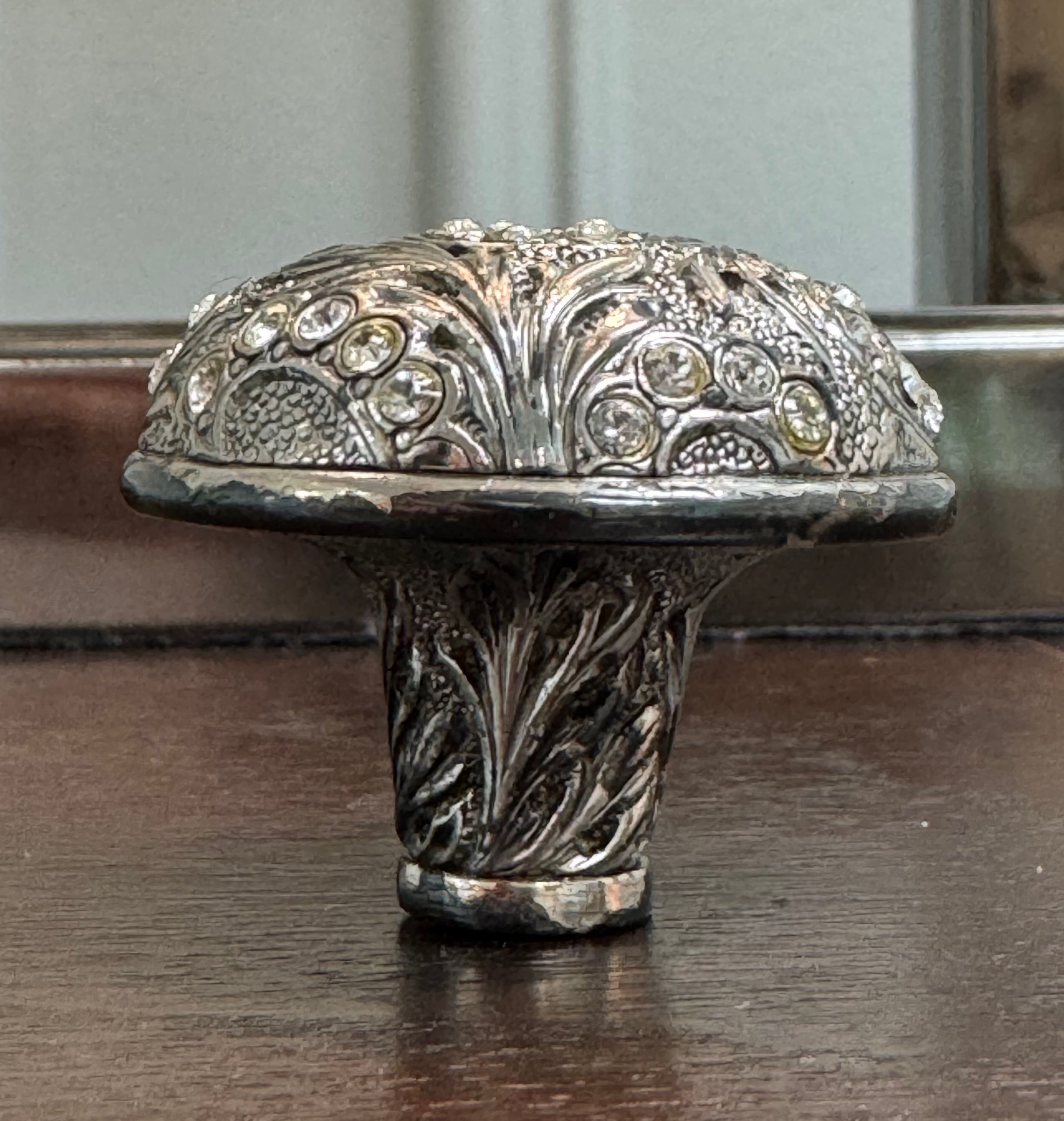 EDGAR BEREBI 'Glendale Court' Burnished Silver & Swarovski Knob