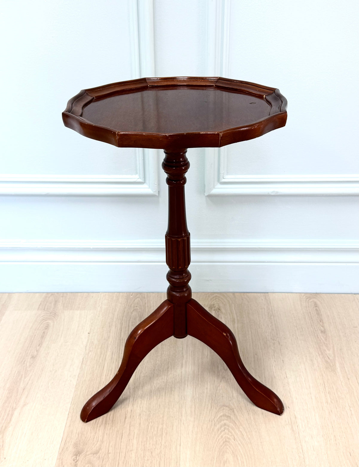 BOMBAY Piecrust Side Table