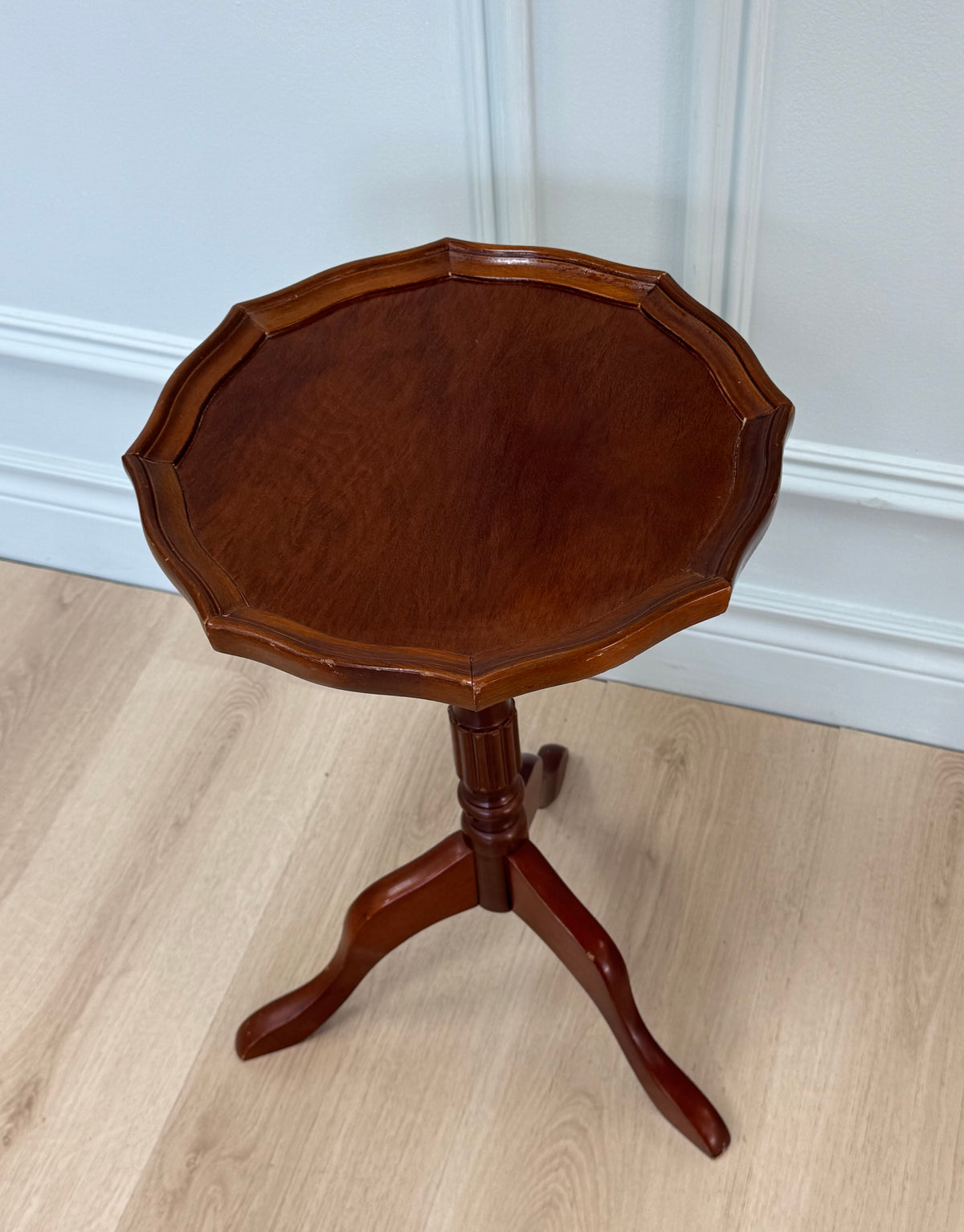 BOMBAY Piecrust Side Table