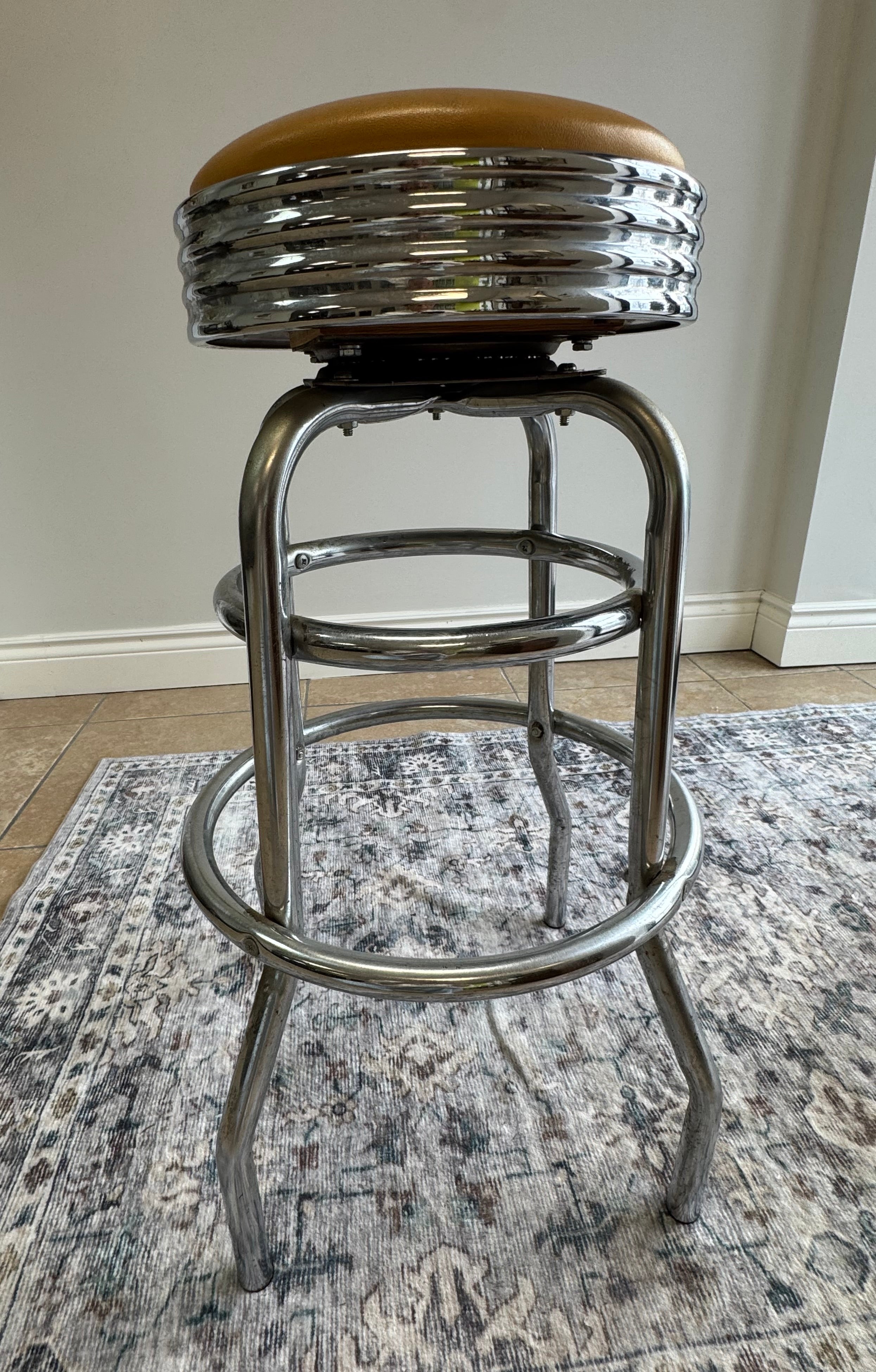 Vintage Retro Bar Stool with Swivel Seat