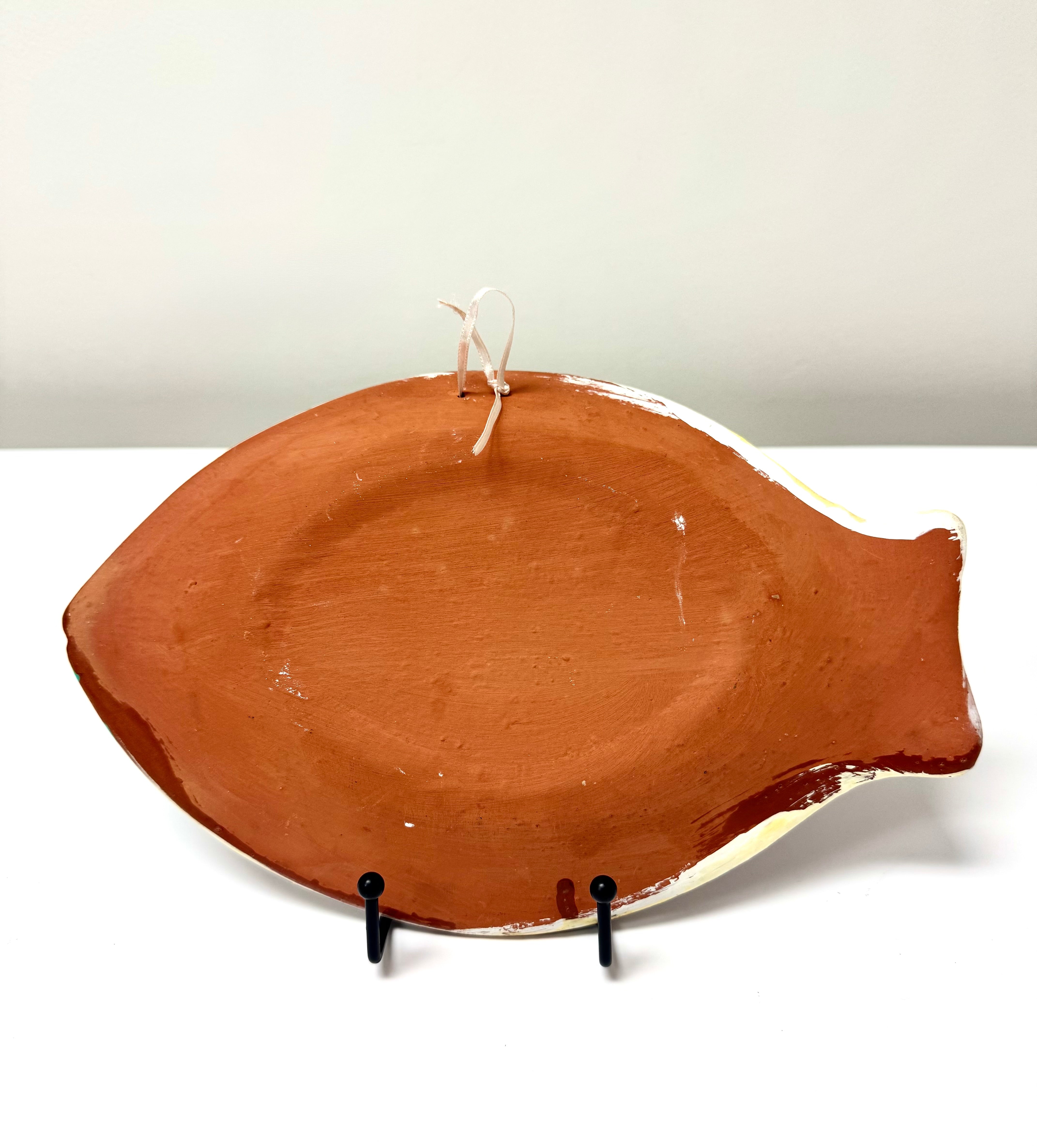 Hand-painted Terracotta Fish Plate