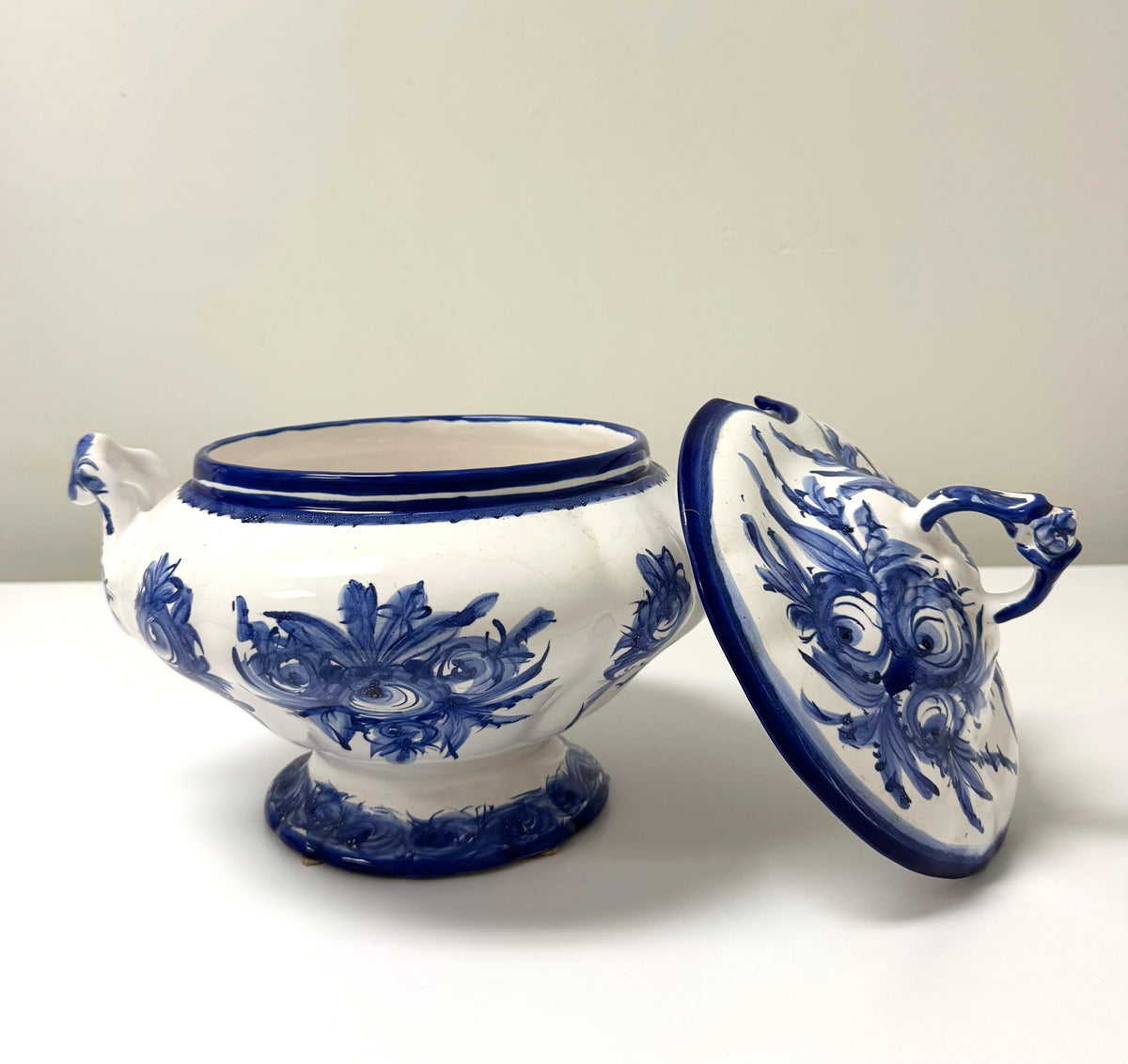 VESTAL ALCOBACA Tureen