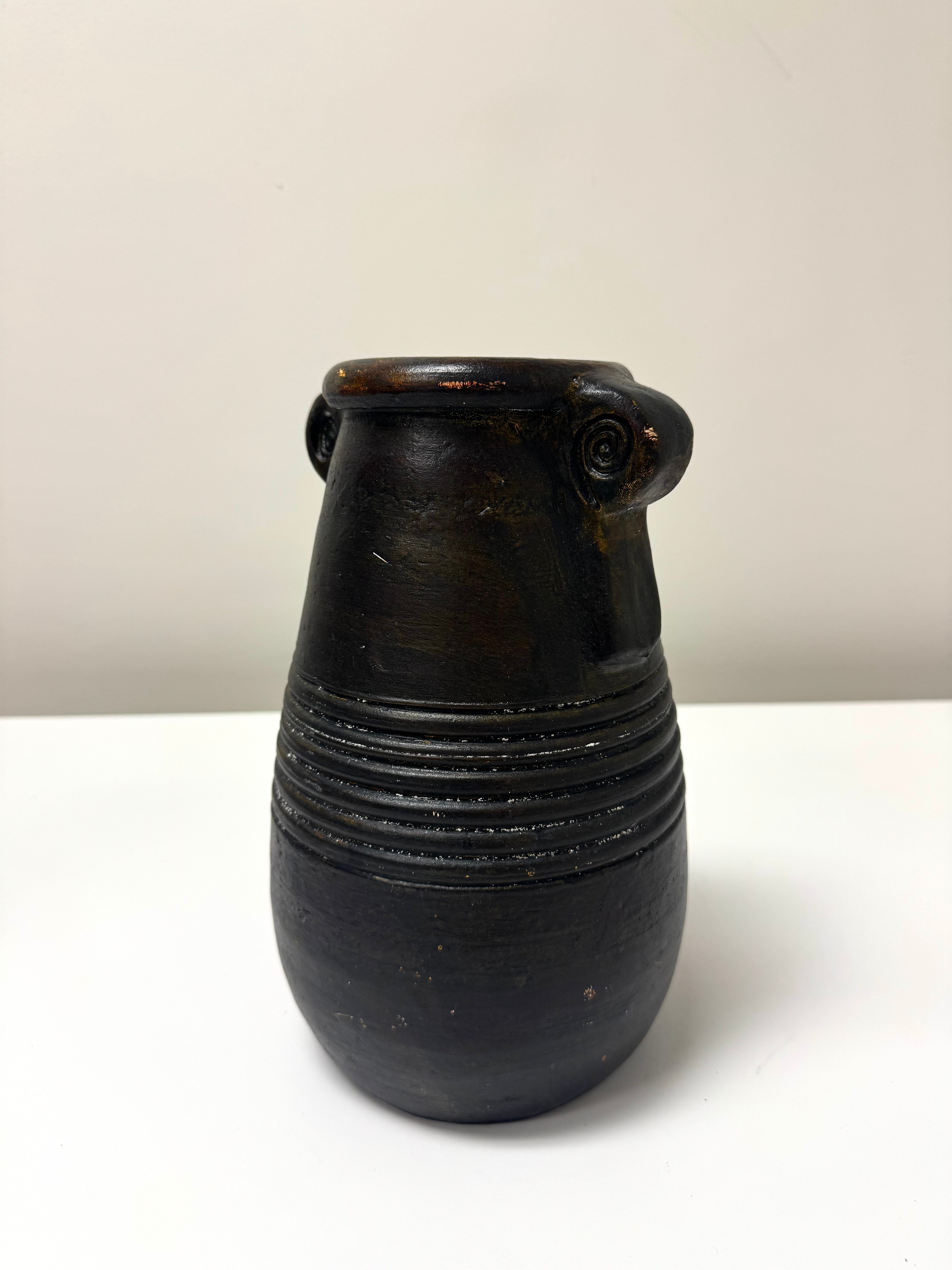 Dark Brown Ribbed Pottery Vase