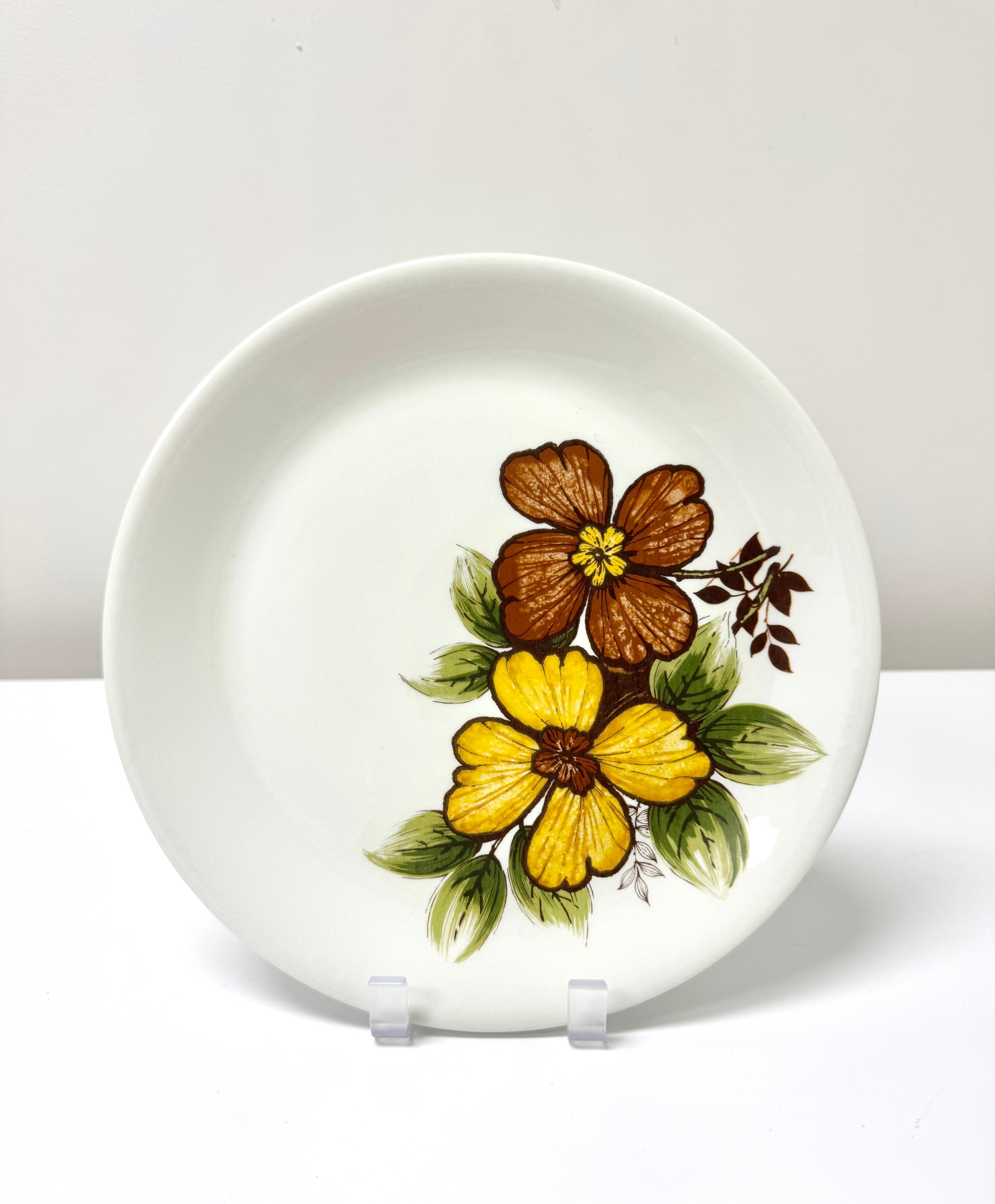 Vintage MYOTT 'Woodstock' Dinnerware Set for 4
