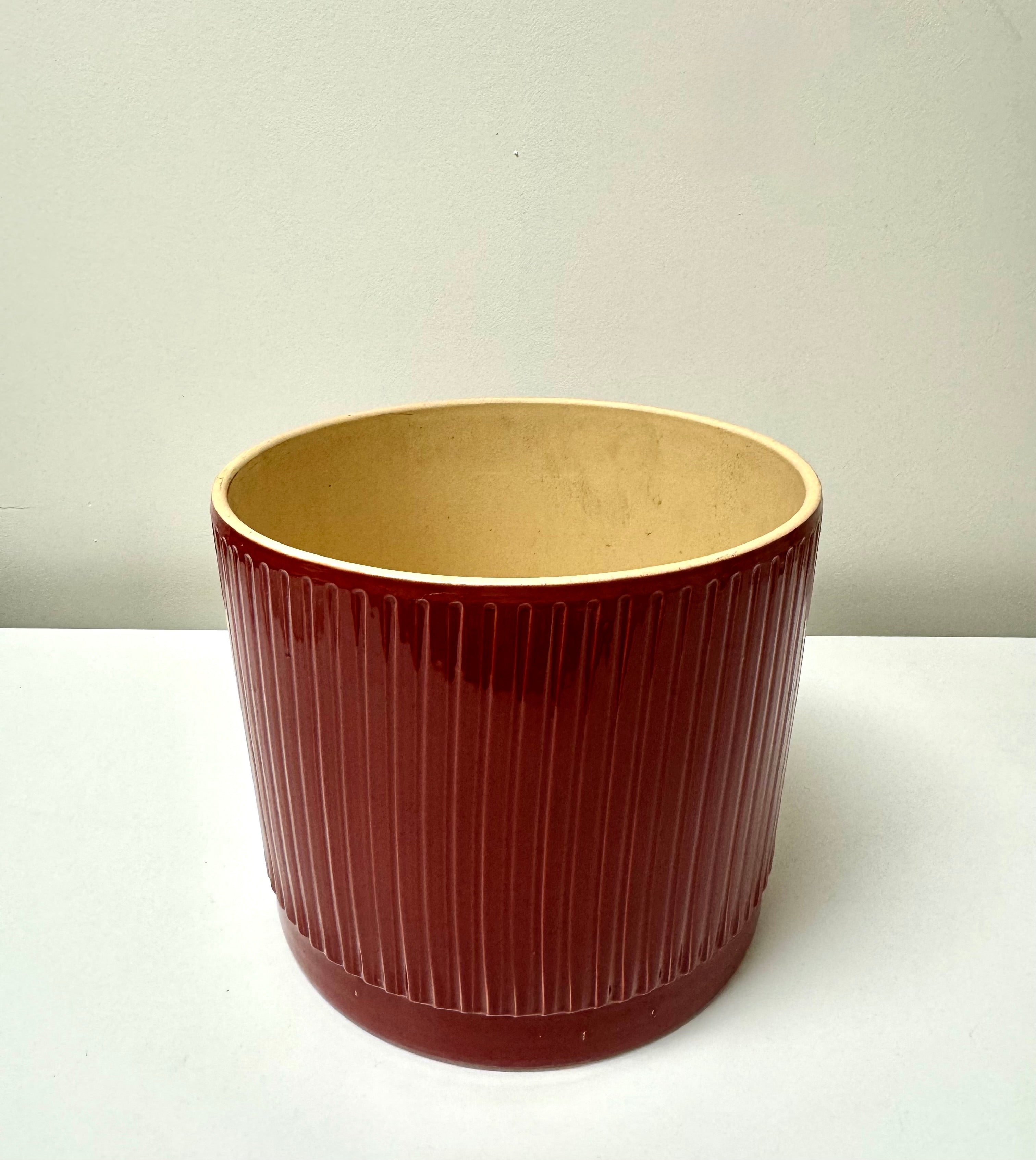 Red Ribbed 12" Planter
