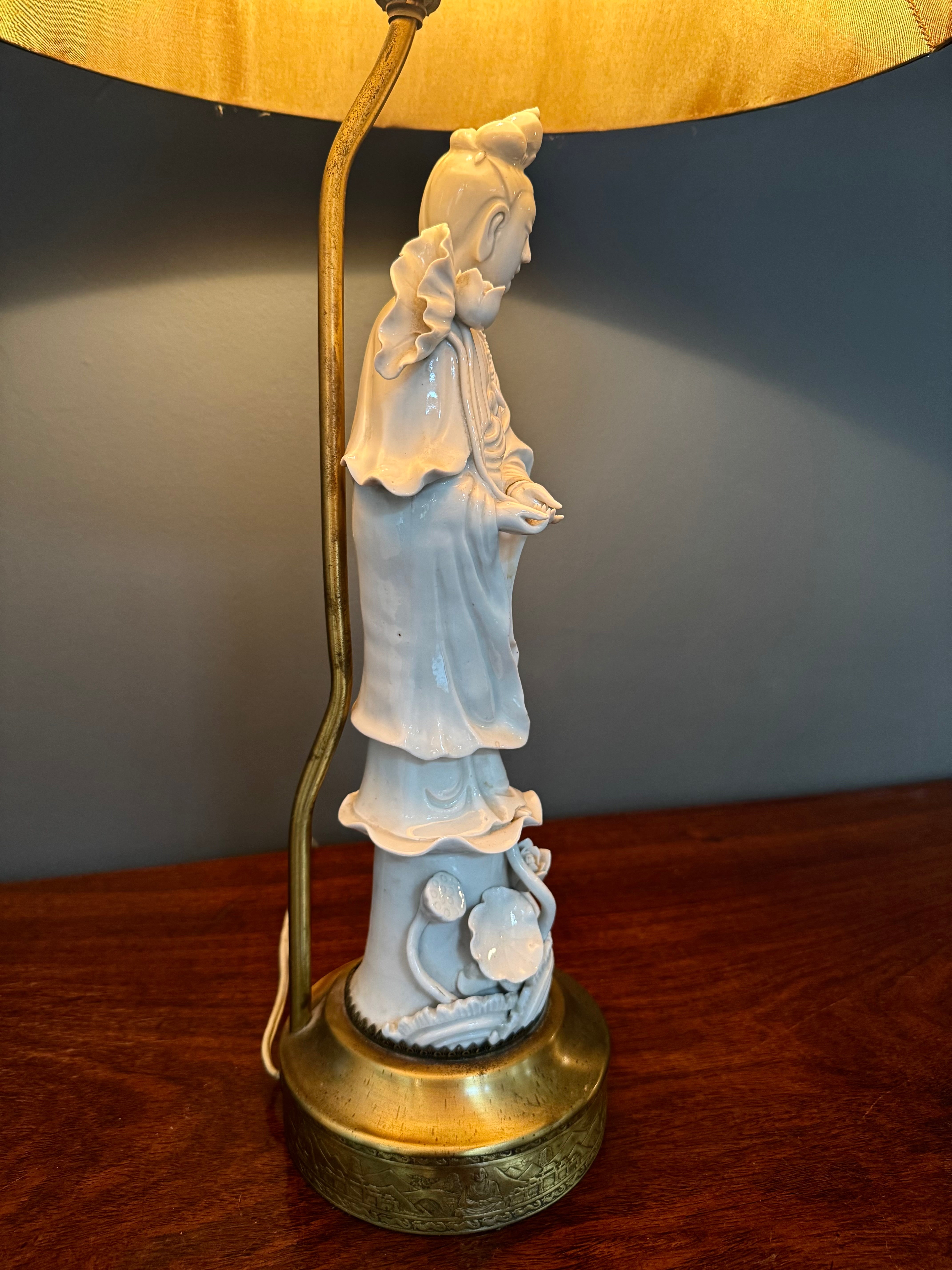 Vintage Blanc de Chine Guanyin Figurine Lamp
