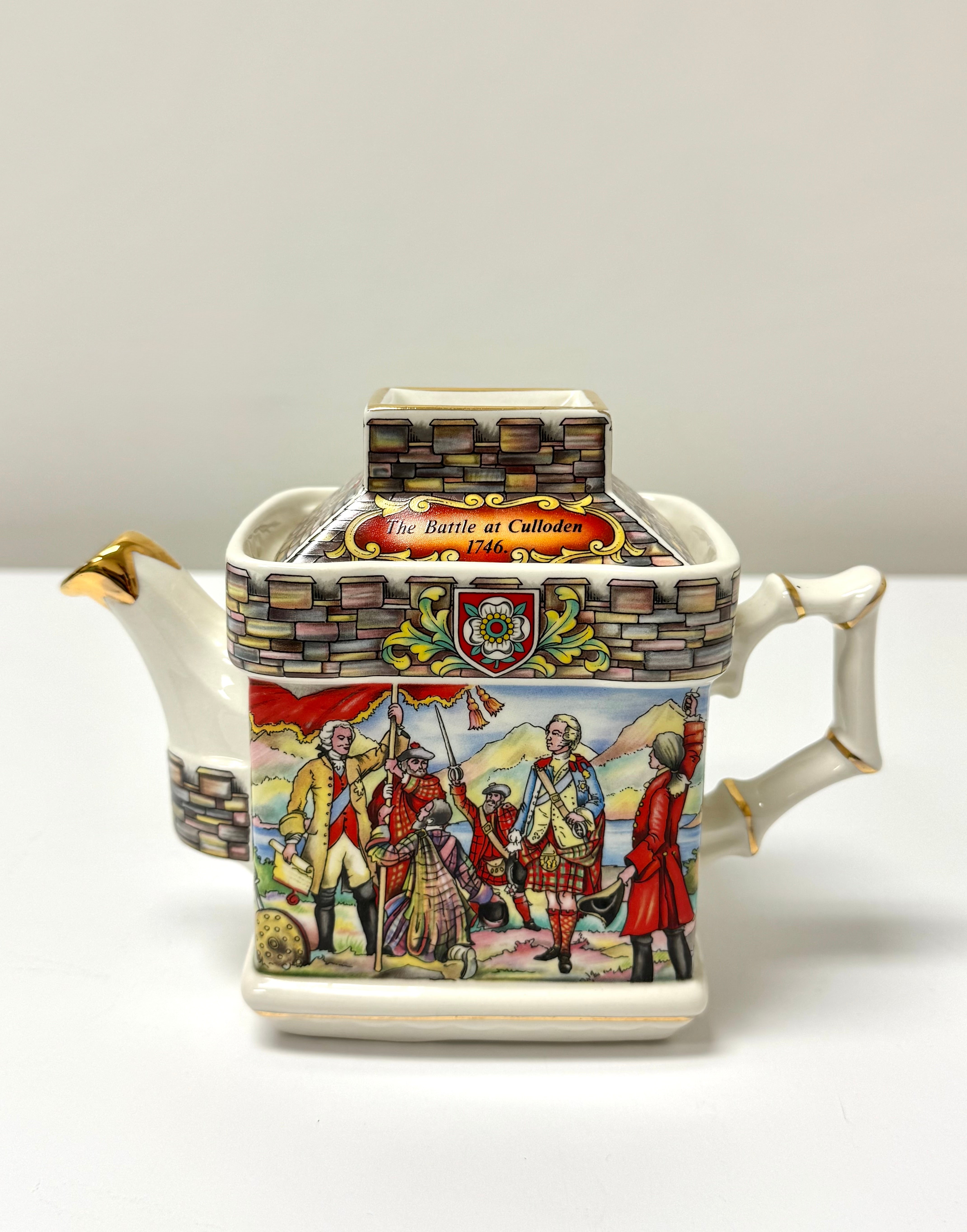 Vintage SADLER 'The Battle at Culloden 1746' Teapot