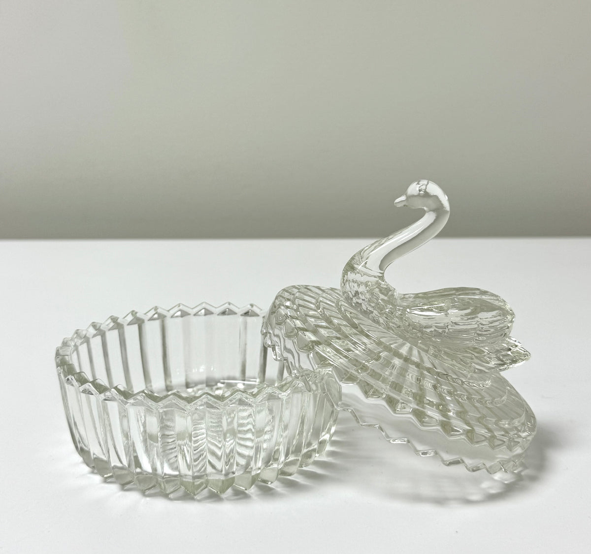 Vintage Swan Pressed Glass Powder Box