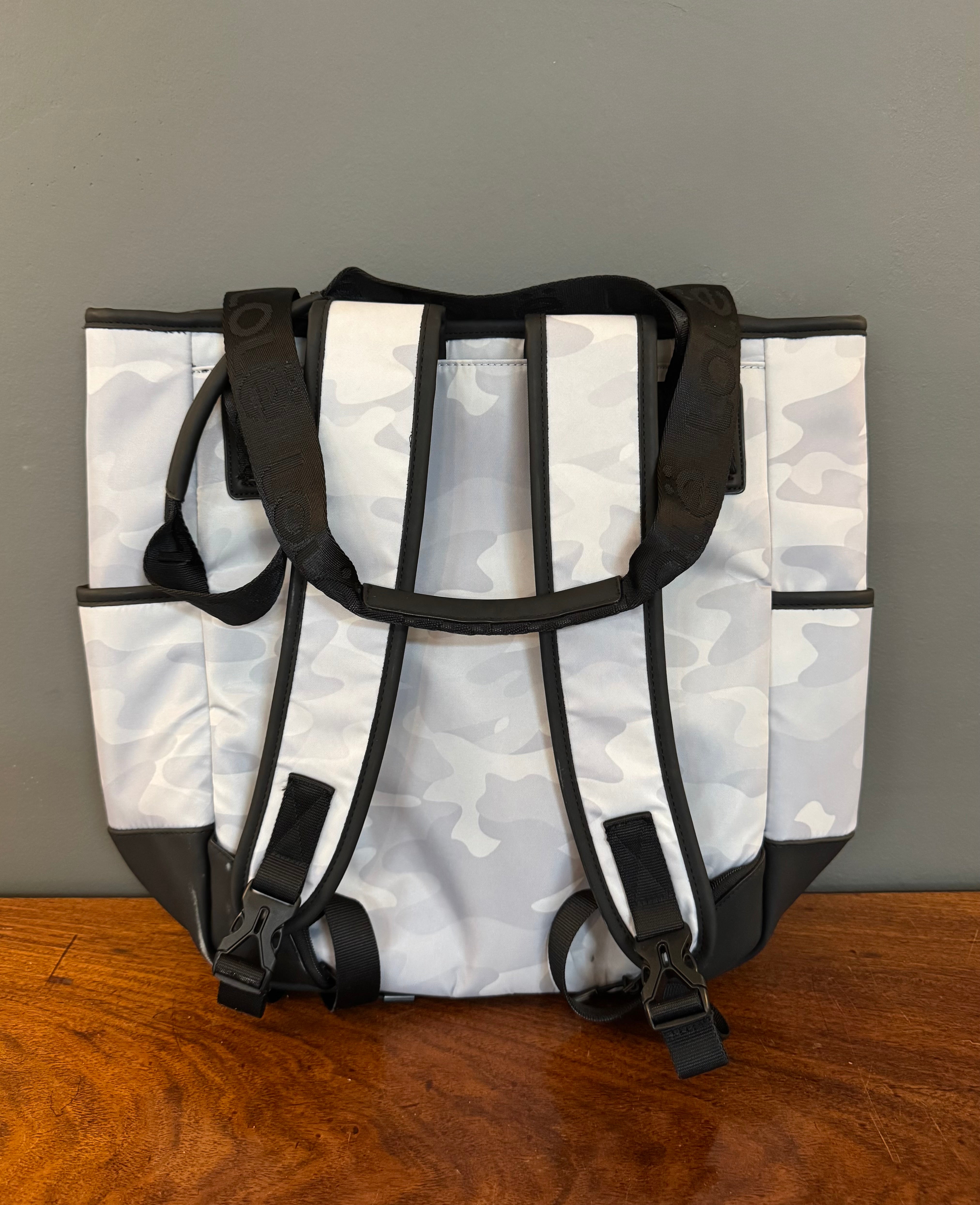 NEW! LOLE 'Lily' Convertible Tote