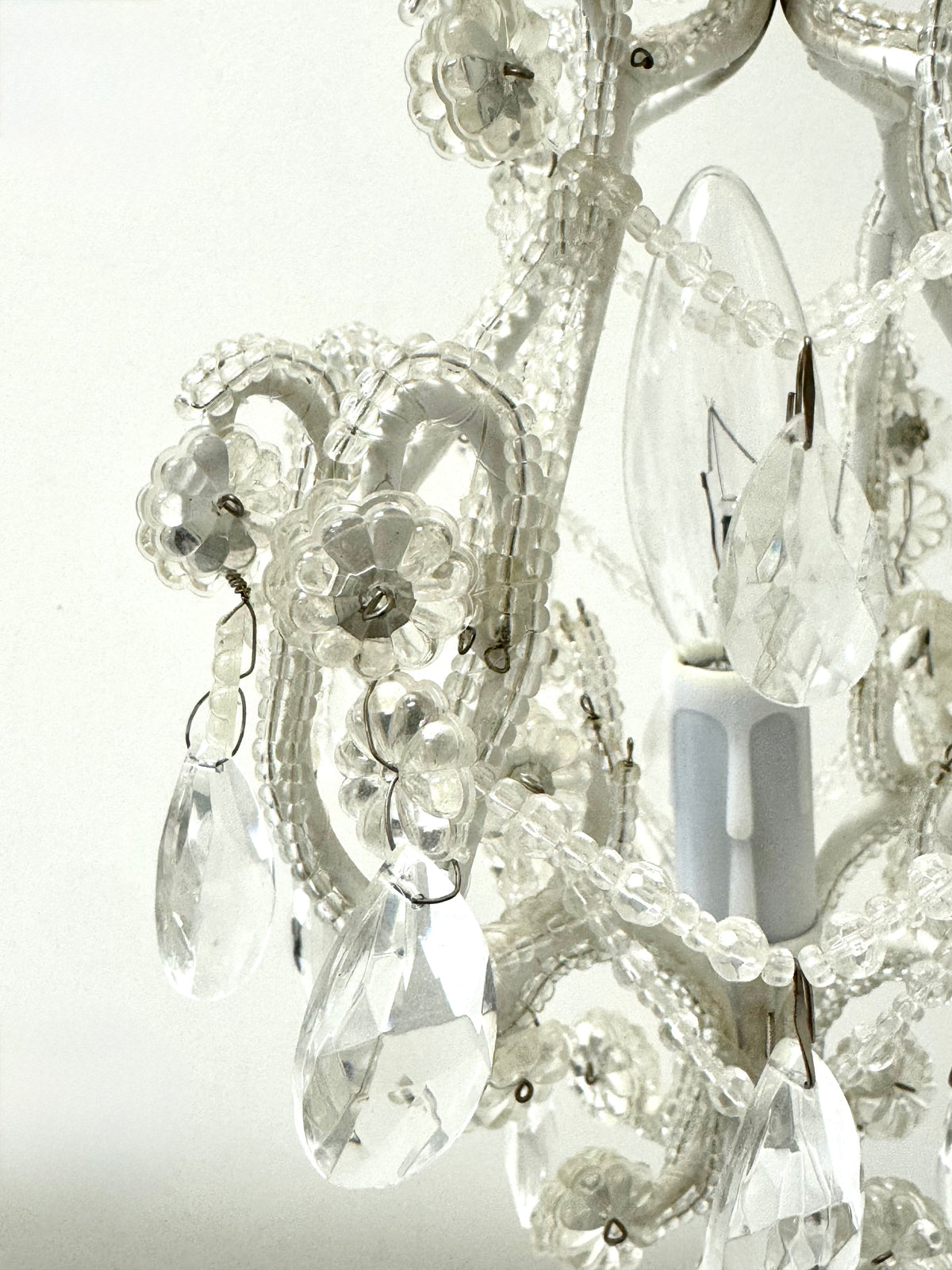 Light Cream Beaded Glass Lamp