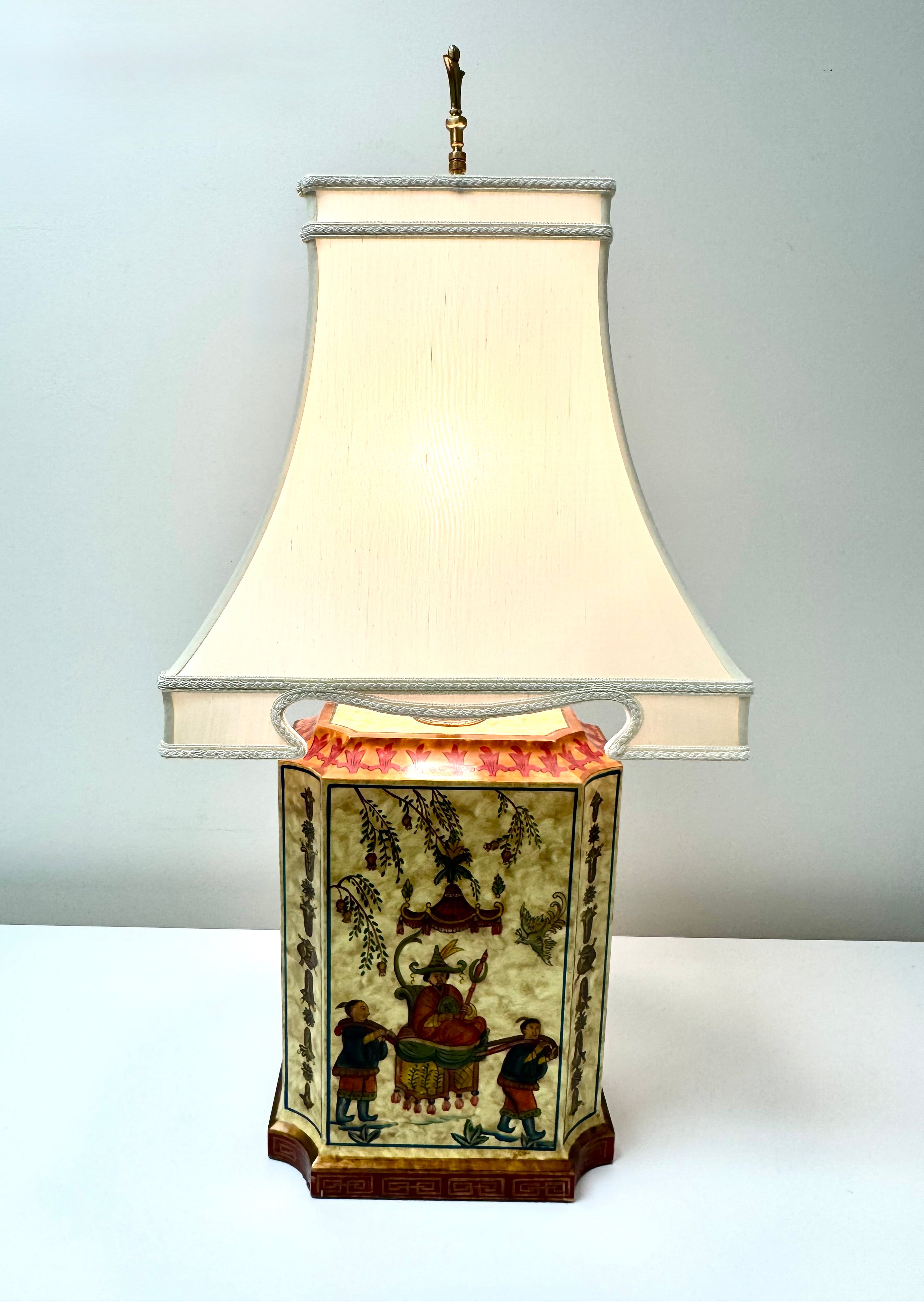 Vintage WILDWOOD Chinoiserie Lamp
