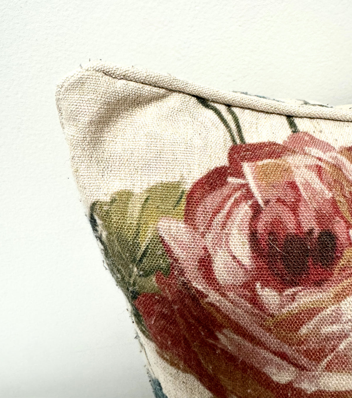 BOMBAY Antique Floral 19" Pillow