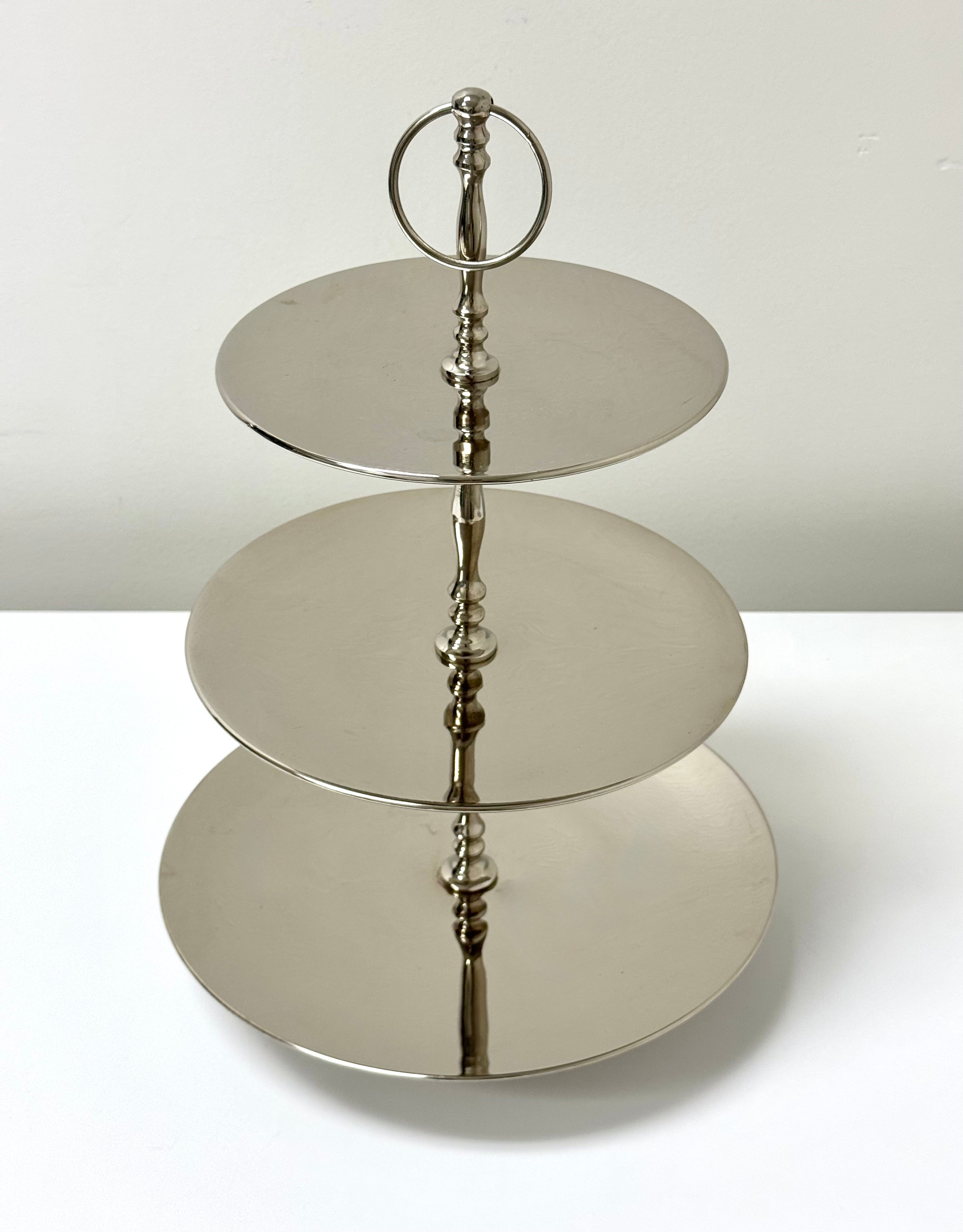 Polished Silver Aluminum Three-tier Pastry Server