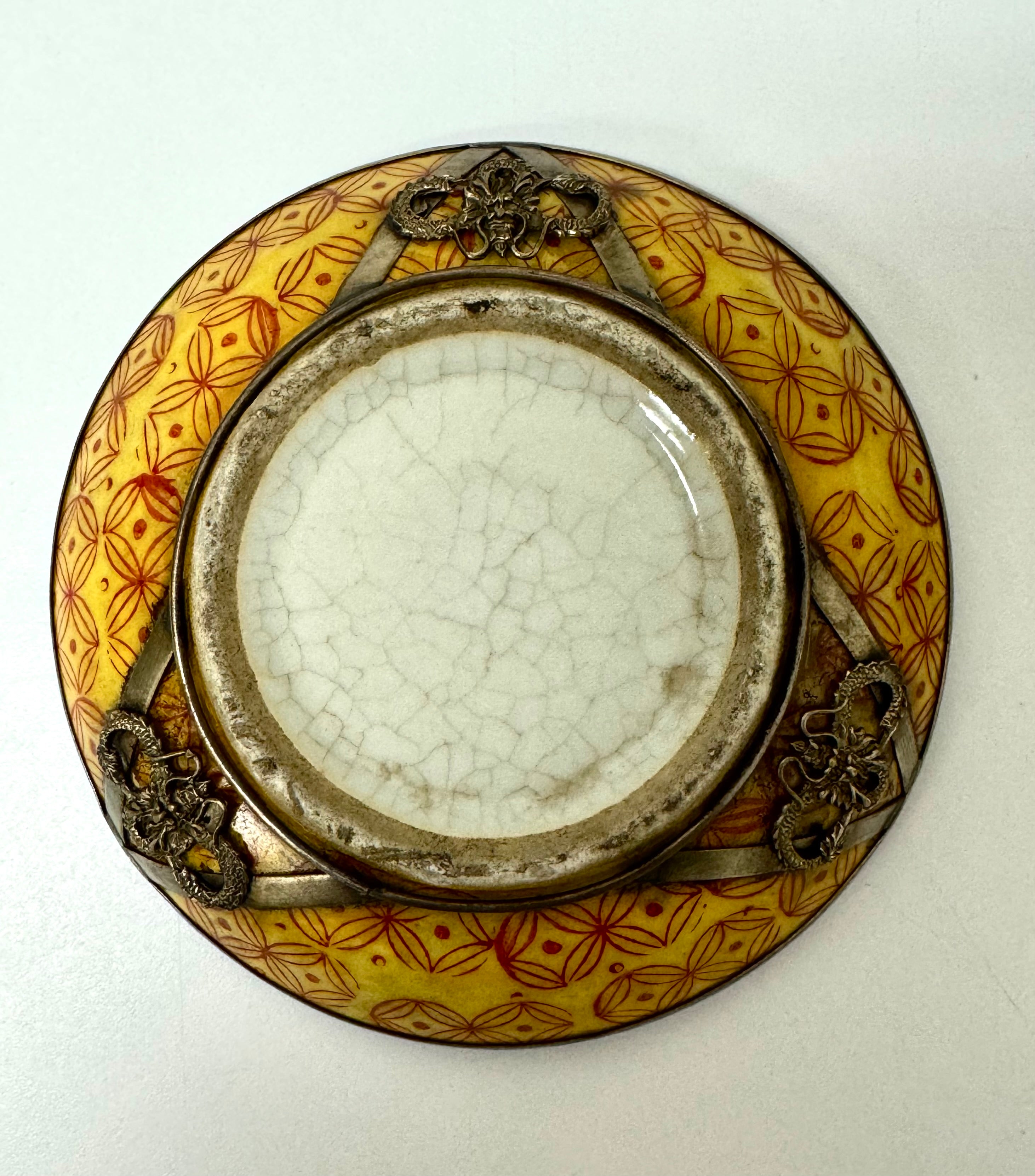 Antique 'Dream of the Red Chamber' Chinese Porcelain Box