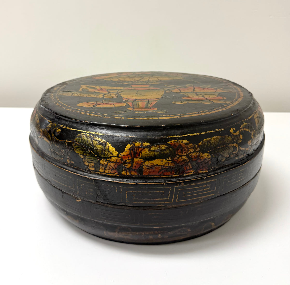 Vintage Chinese Export Lacquerware Box