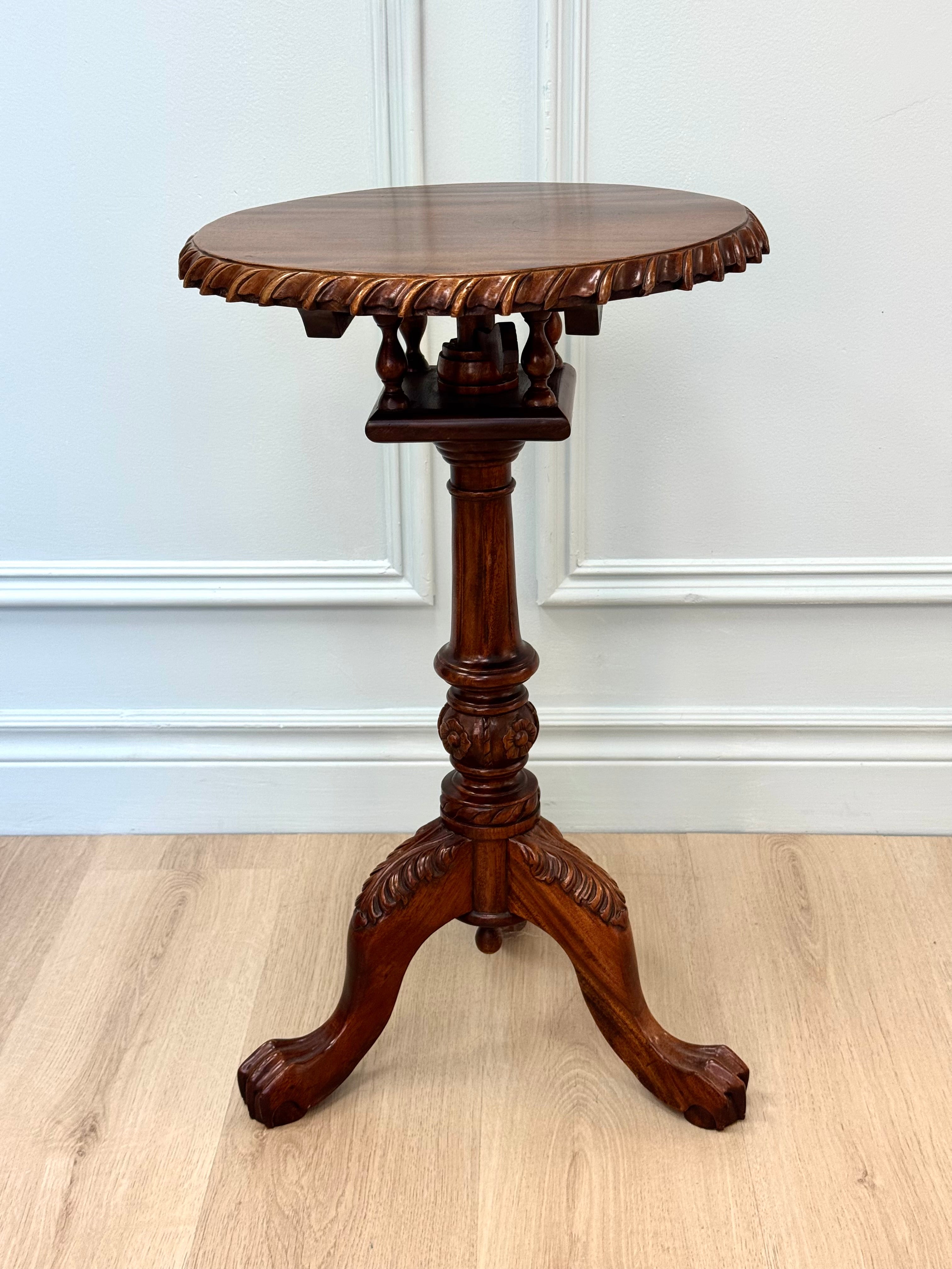 Chippendale Style Tilt-top Side Table