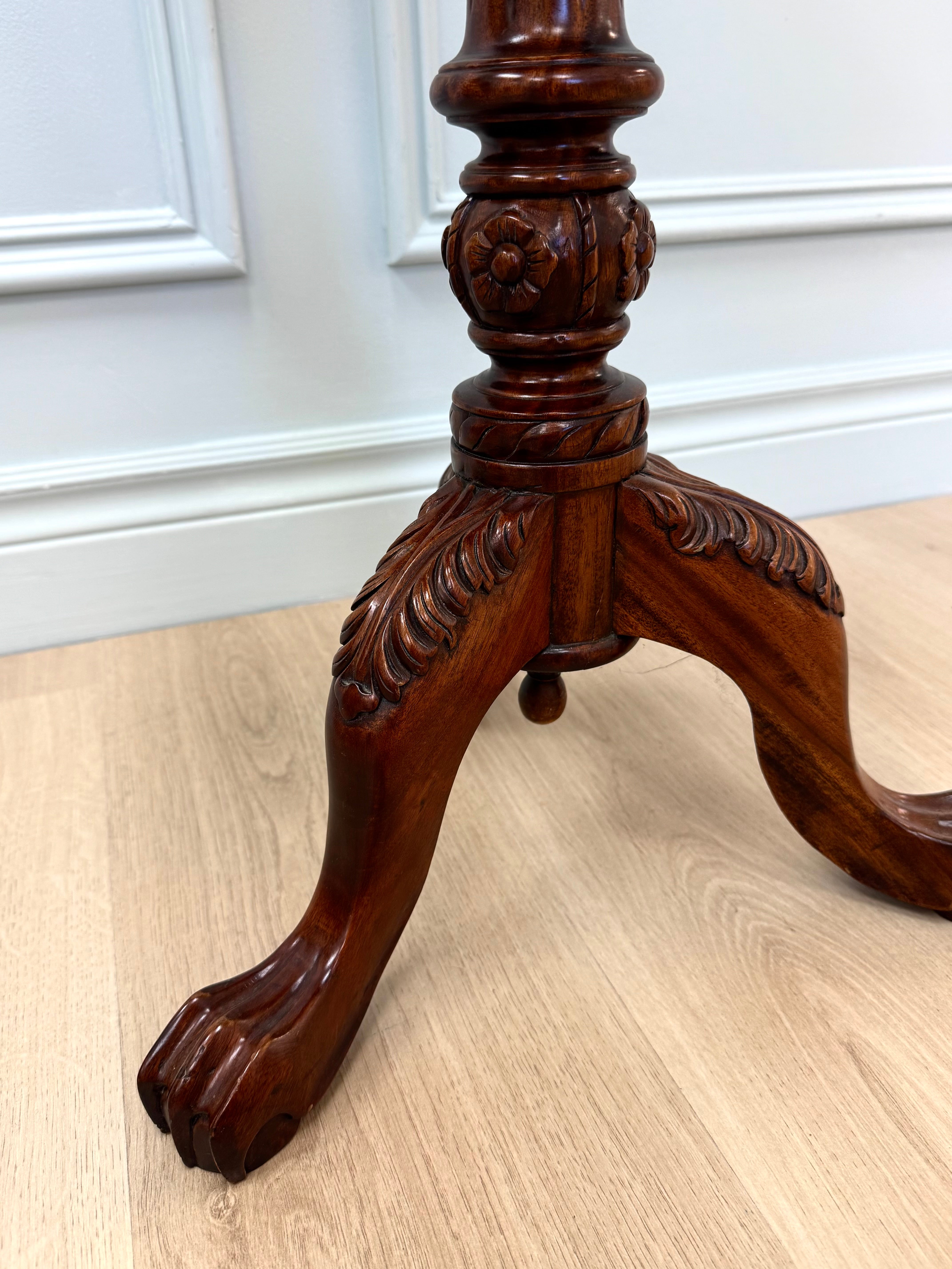 Chippendale Style Tilt-top Side Table