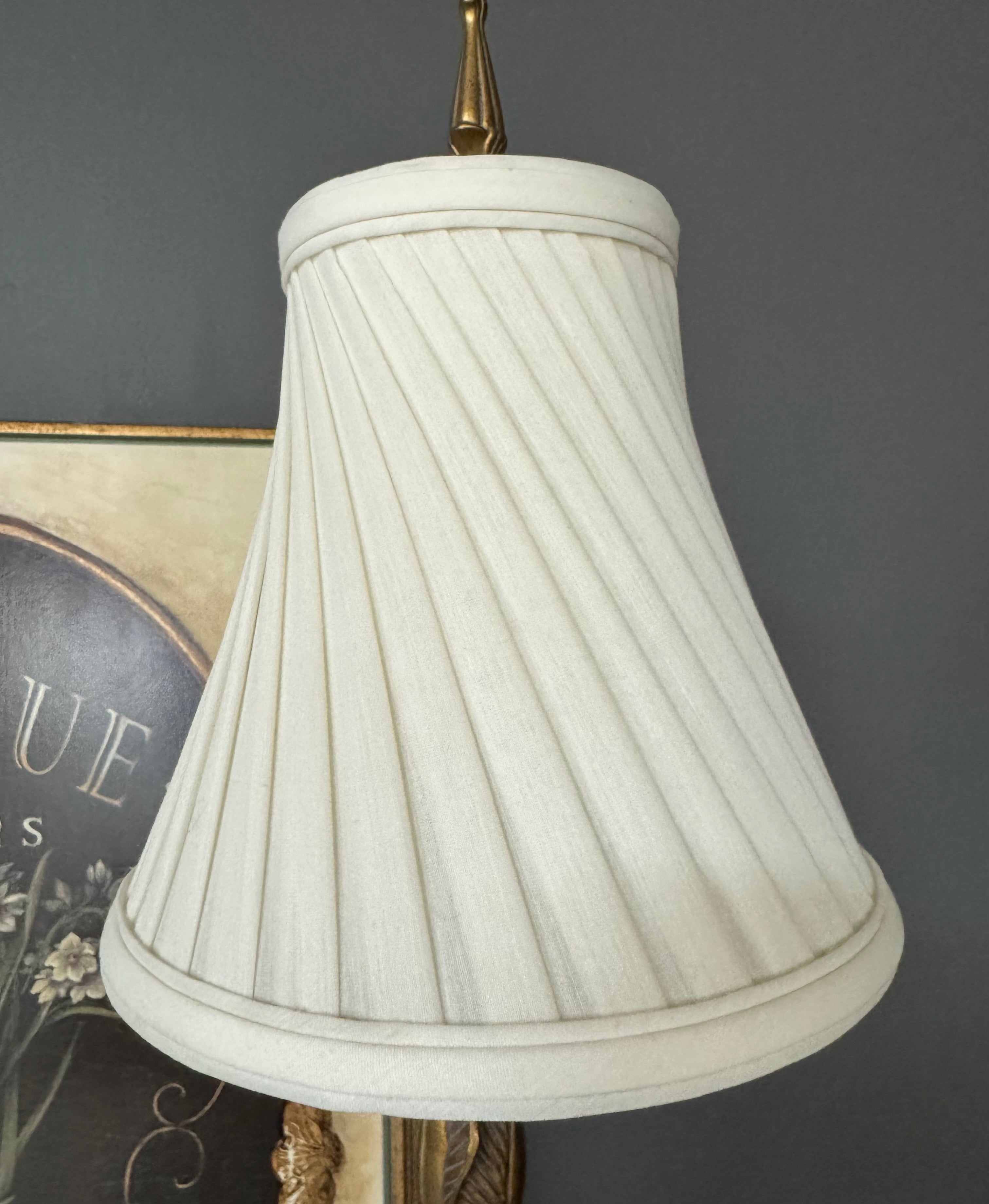 Antiqued Gold Scroll Leaf Buffet Lamp