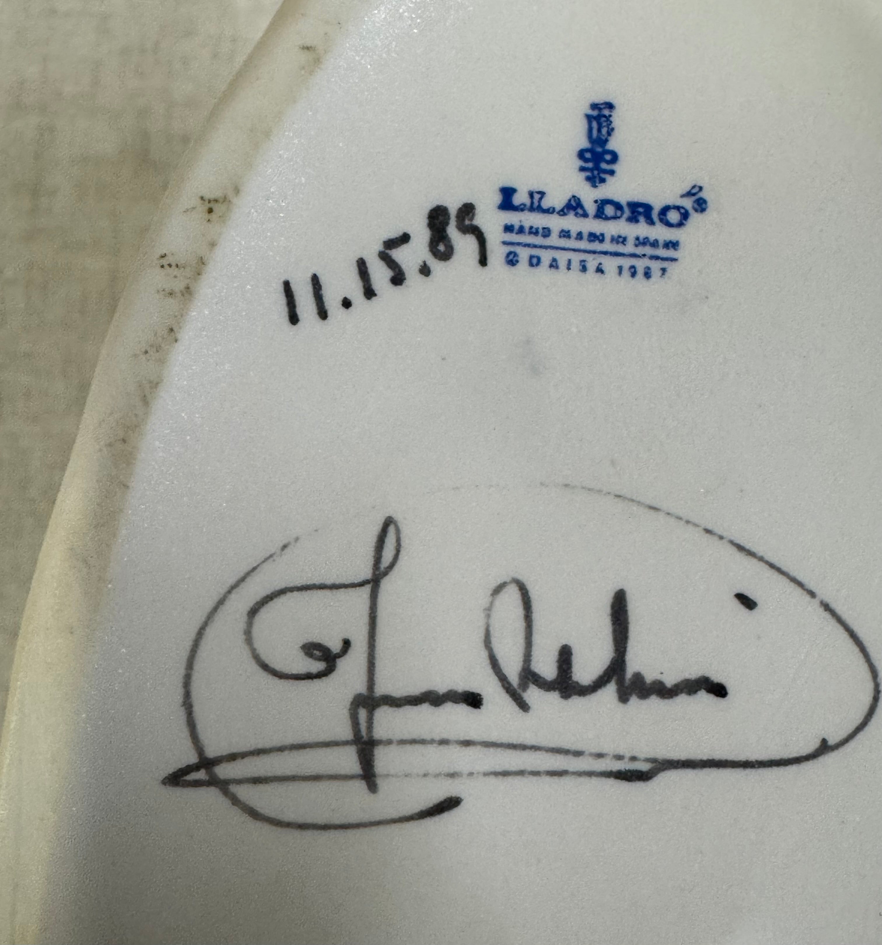 LLADRO 'Hurry Now' Figurine