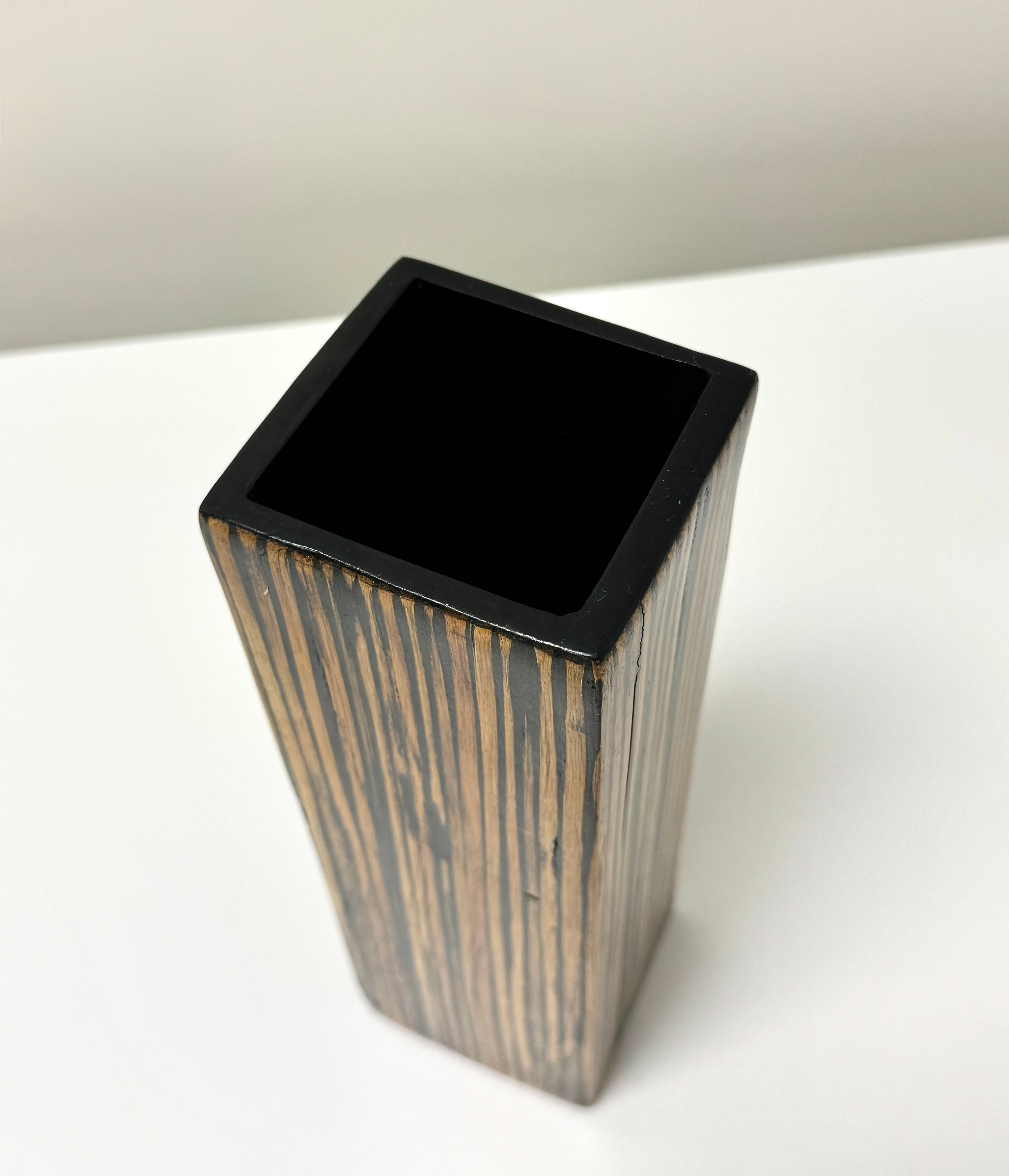 Ebano Vase