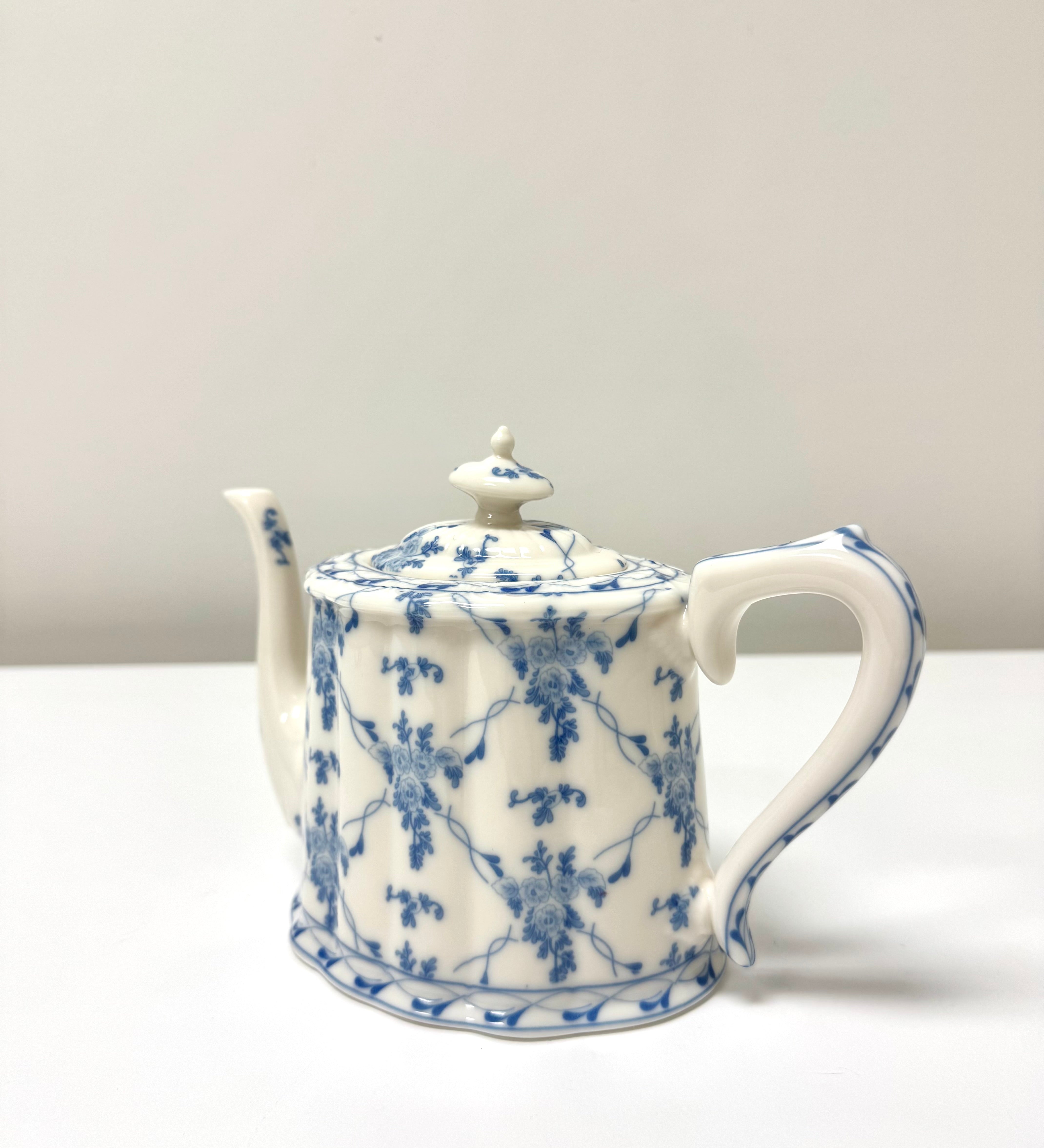 'Rose Brocade' Teapot