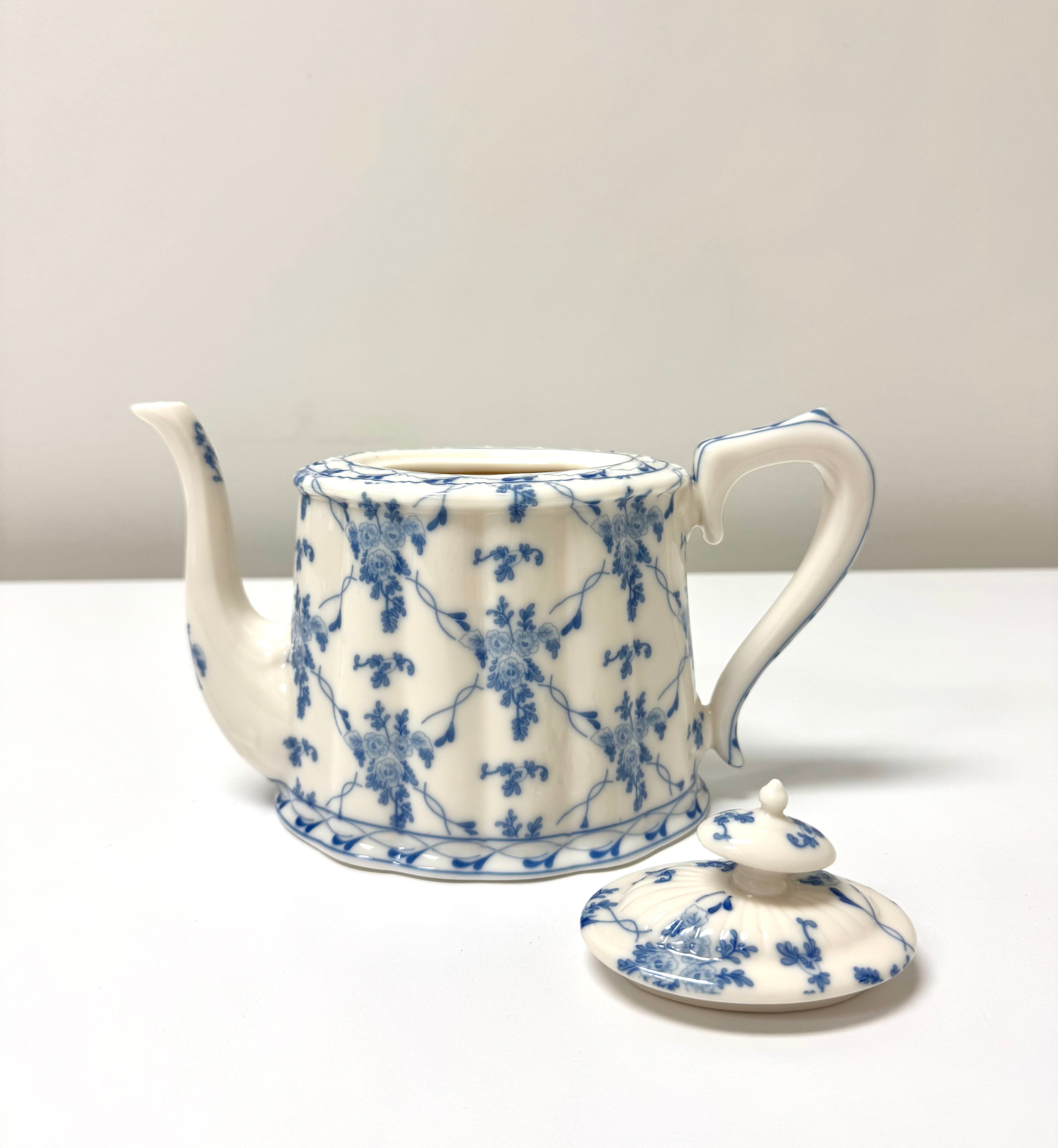 'Rose Brocade' Teapot