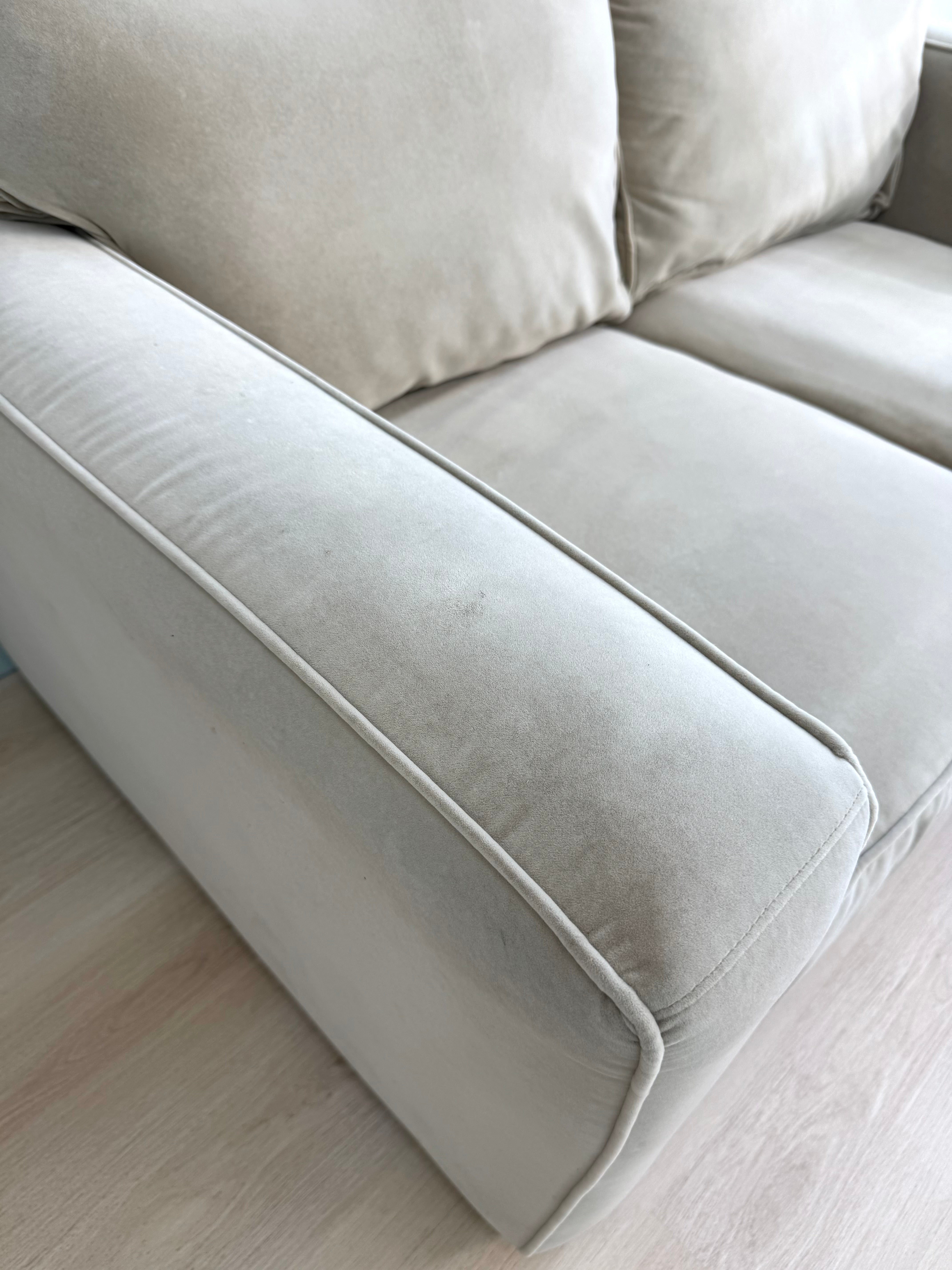 Oyster Velvet 62" Loveseat