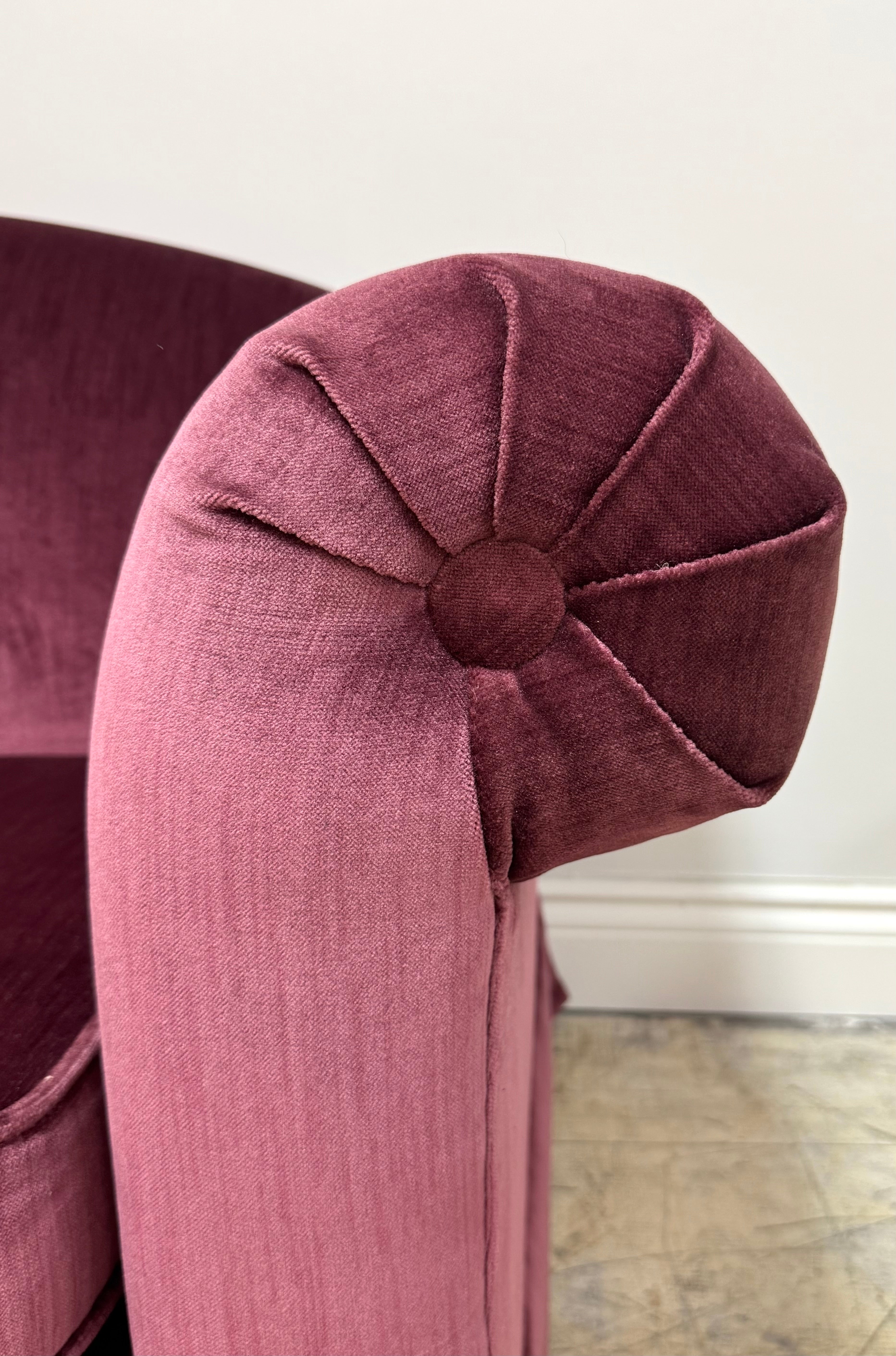 KROEHLER Rich Plum Velvet 66" Loveseat