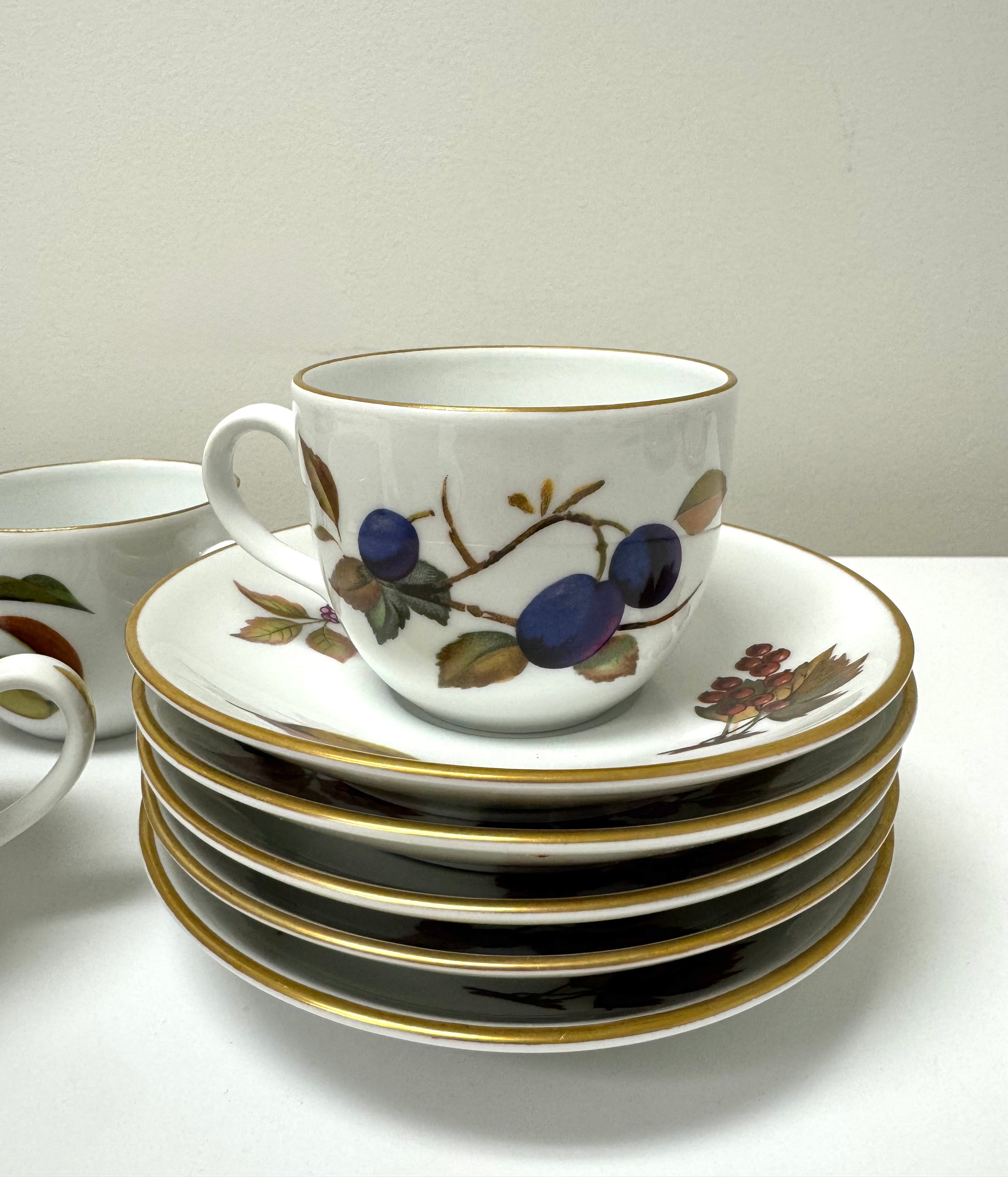 ROYAL WORCESTER 'Evesham' Cups & Saucers Set of 6