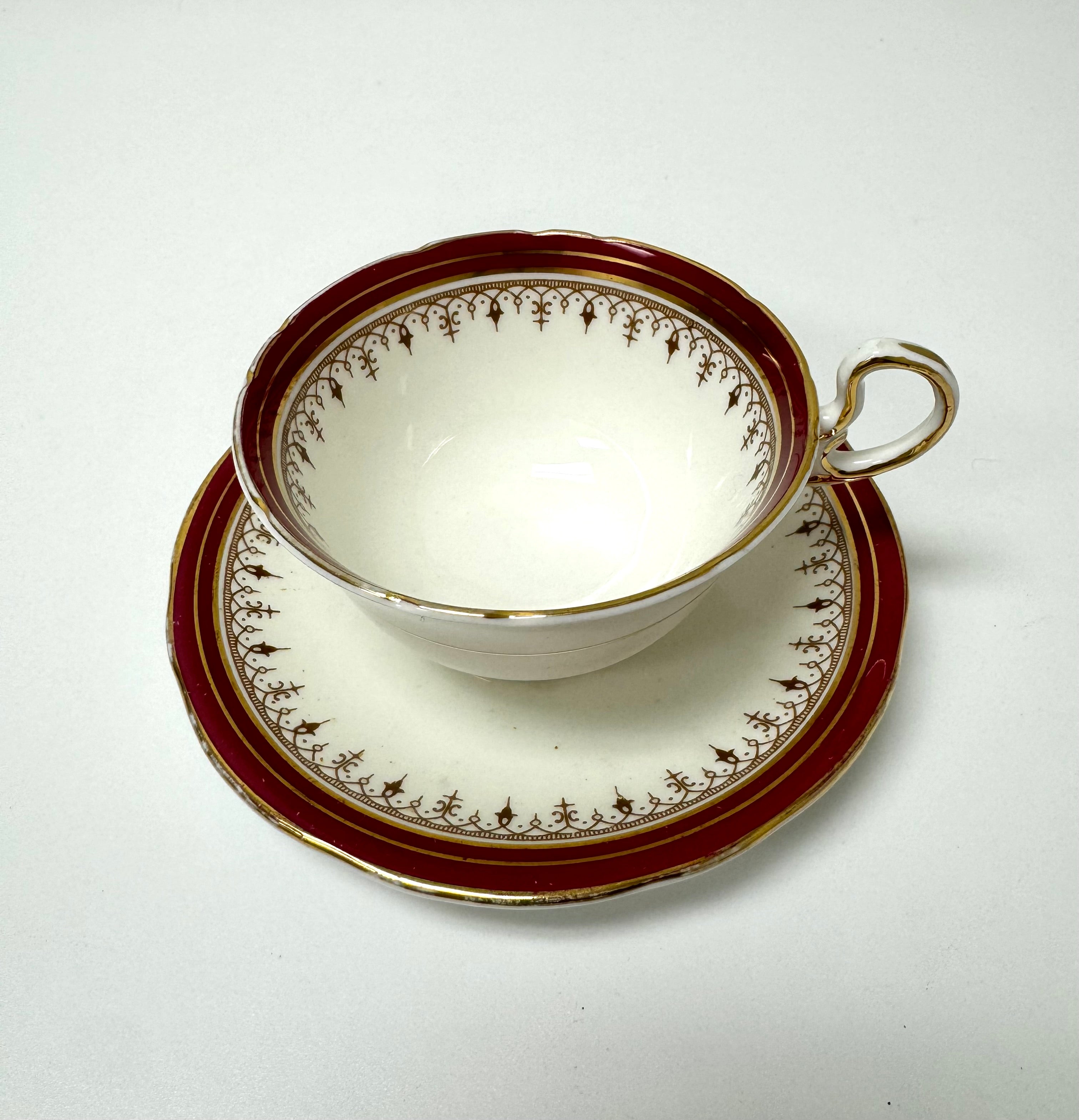 AYNSLEY 'Leighton Maroon' Cup & Saucer