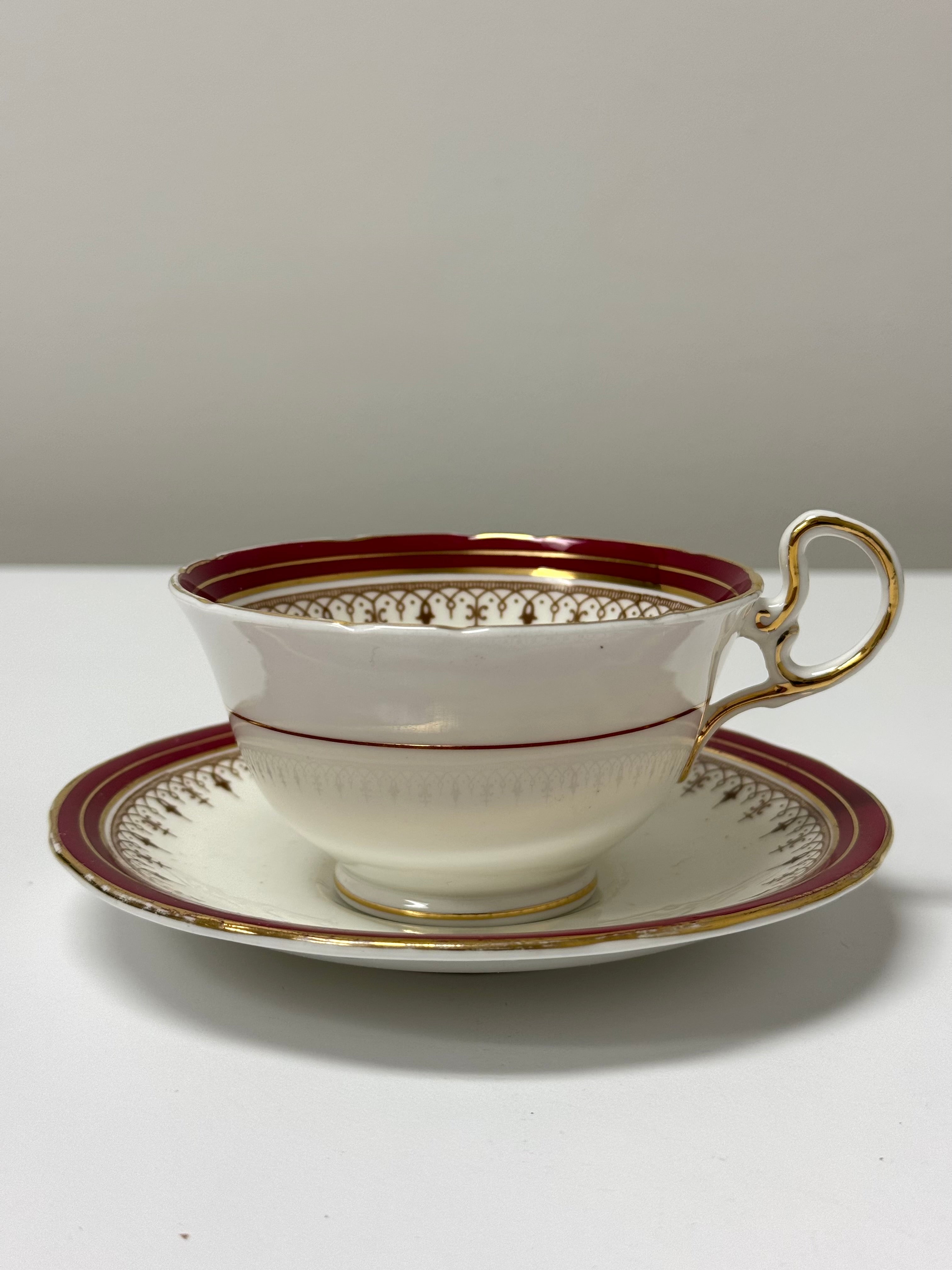 AYNSLEY 'Leighton Maroon' Cup & Saucer