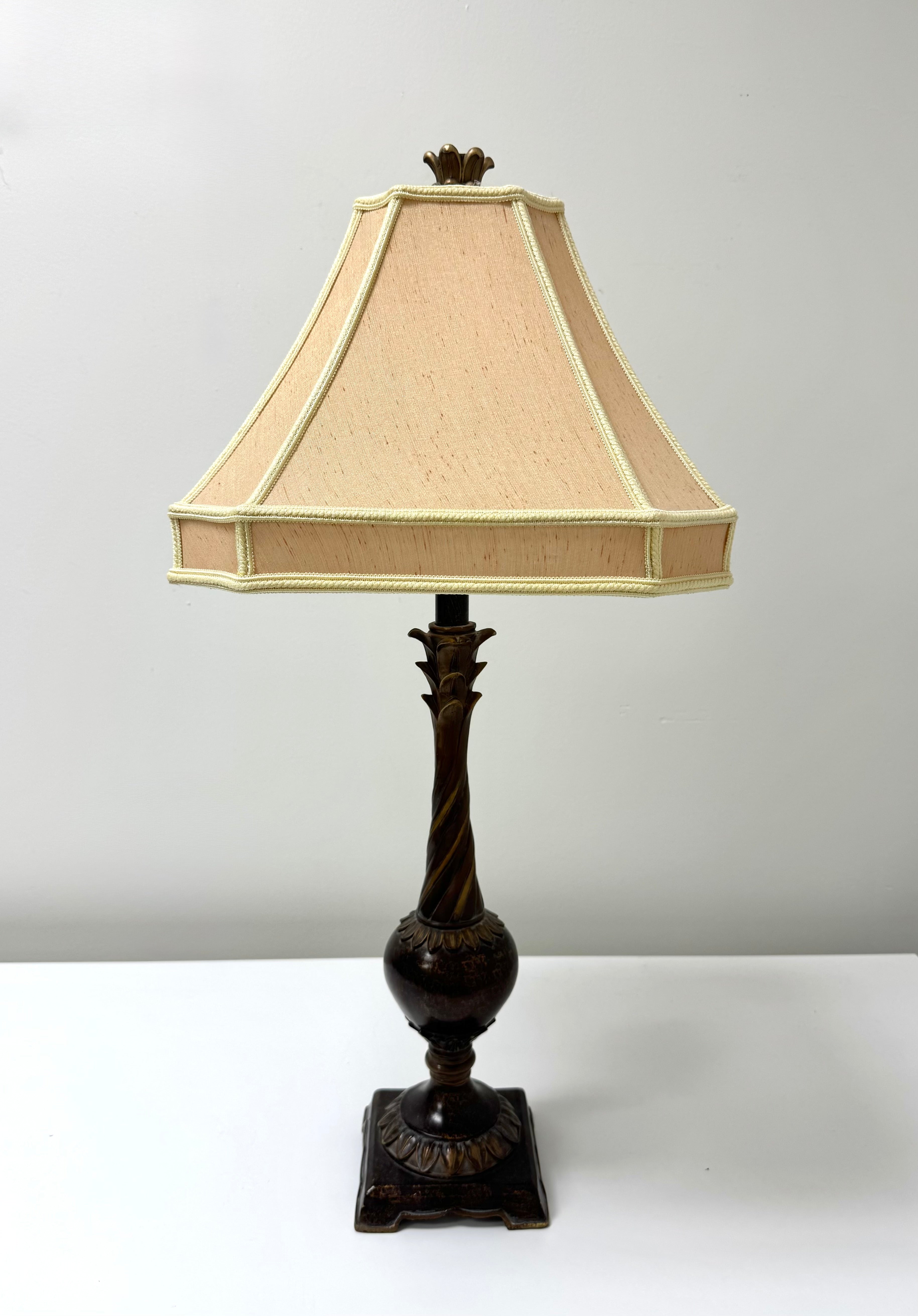 Leaf Swirl Lamp