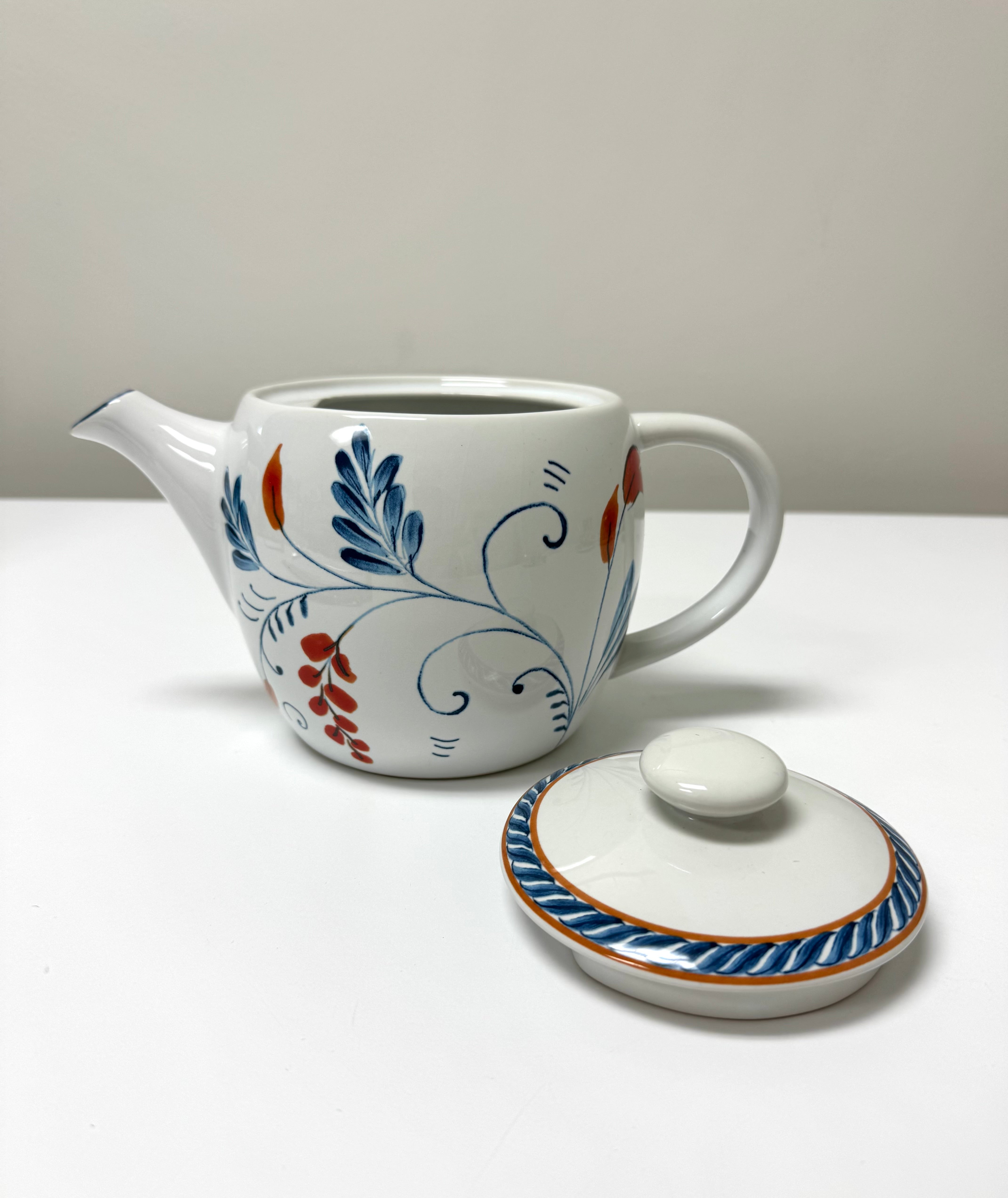 KATHY IRELAND 'Spanish Botanica' Teapot