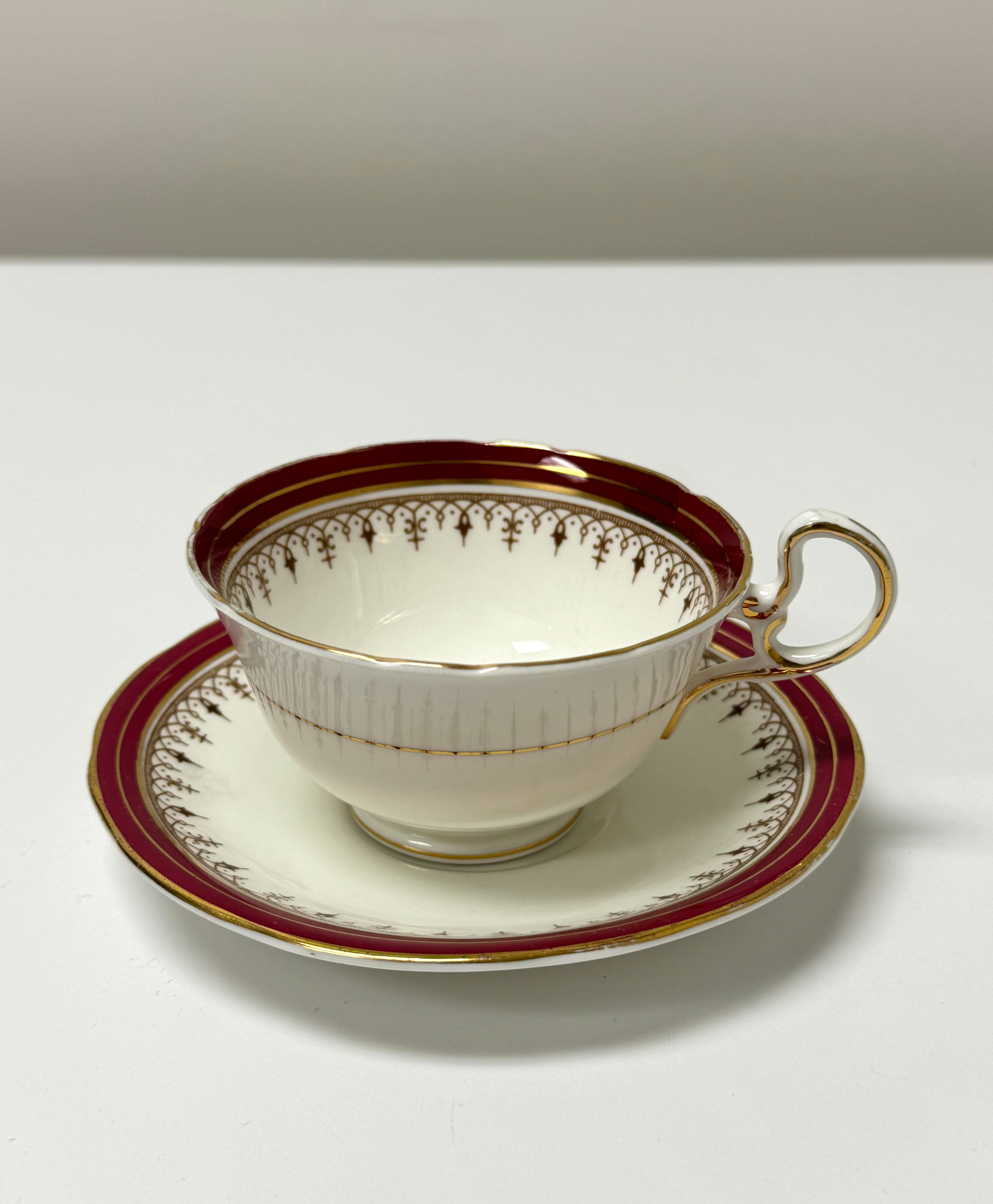 AYNSLEY 'Leighton Maroon' Cup & Saucer