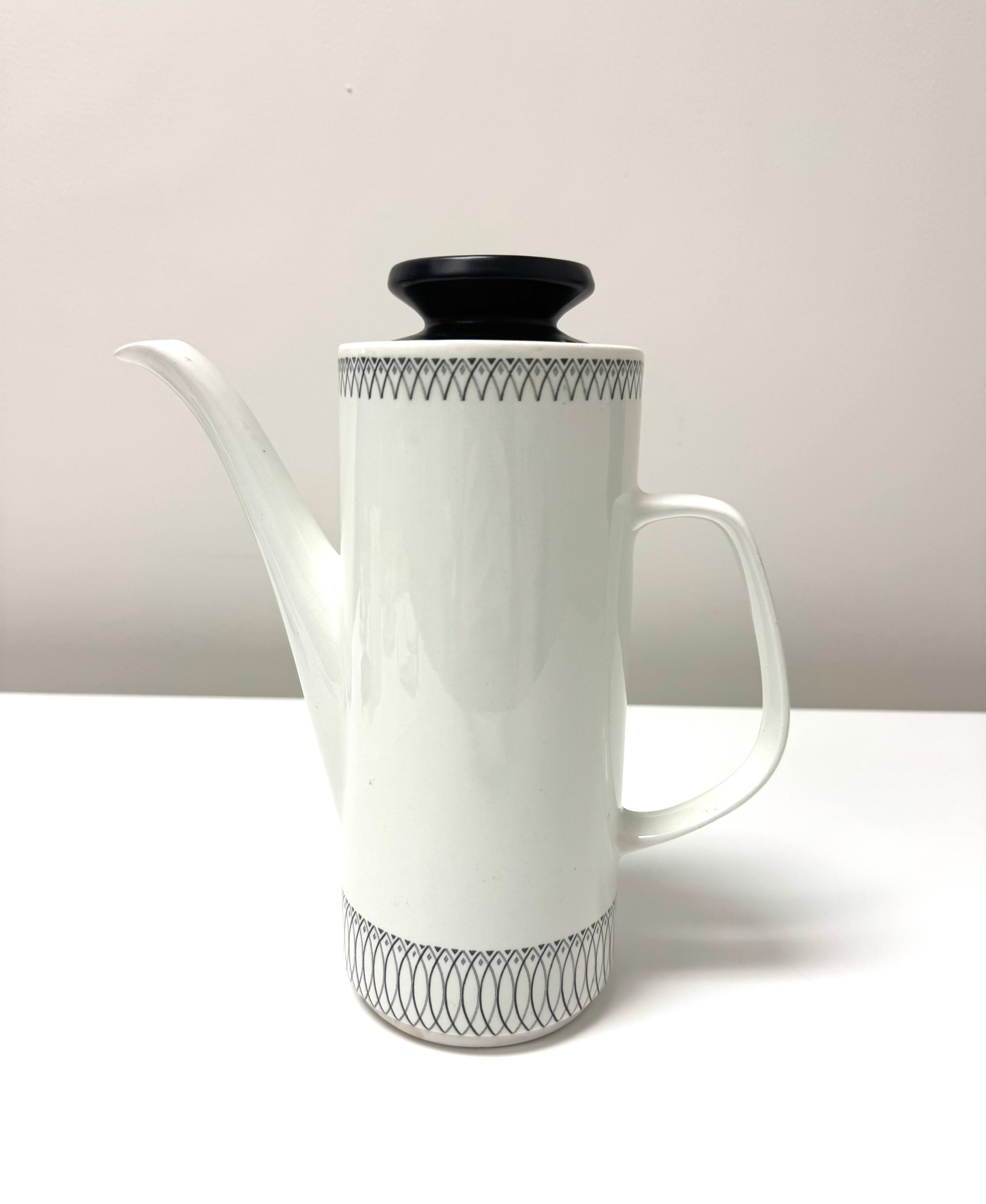 Vintage MEAKIN 'Scrafitto' Coffee Pot